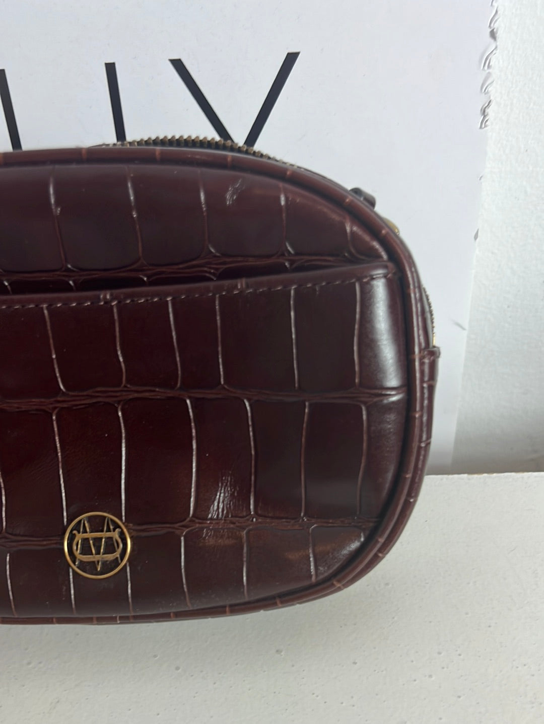 MASSIMO DUTTI. Riñonera piel marrón