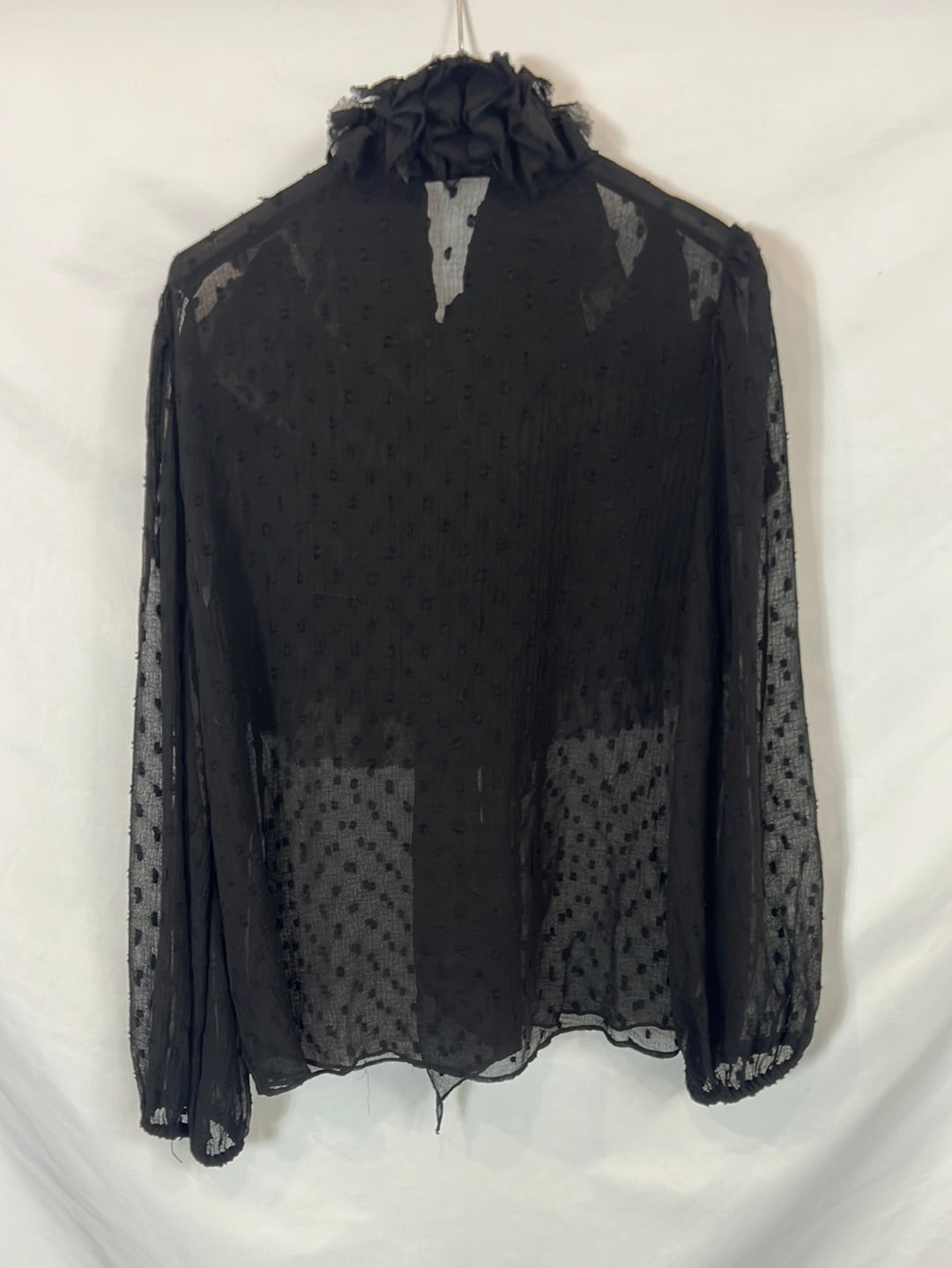 ZARA. Blusa negra plumeti T.m