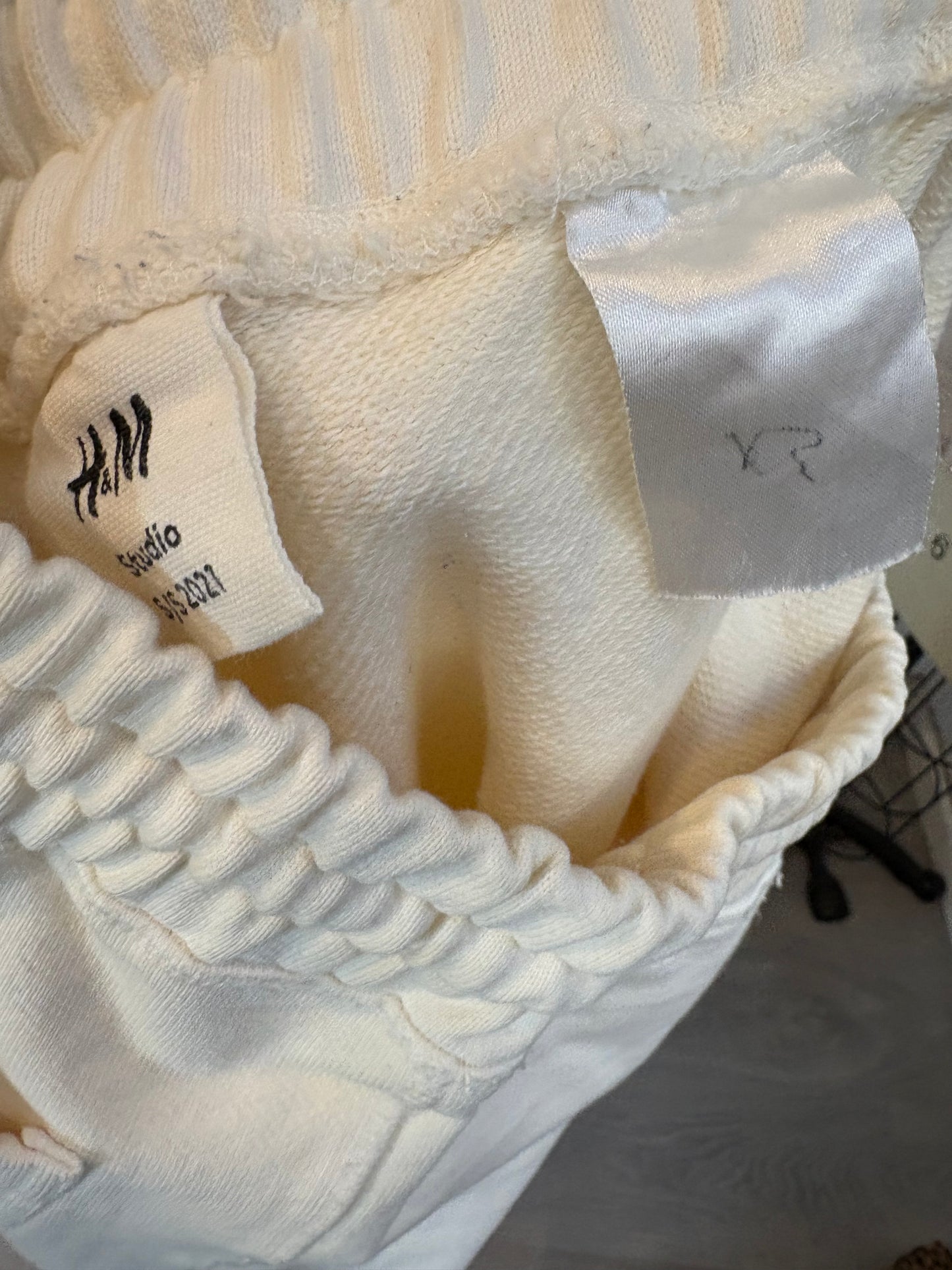 ZARA. Flowy green trousers T.xs