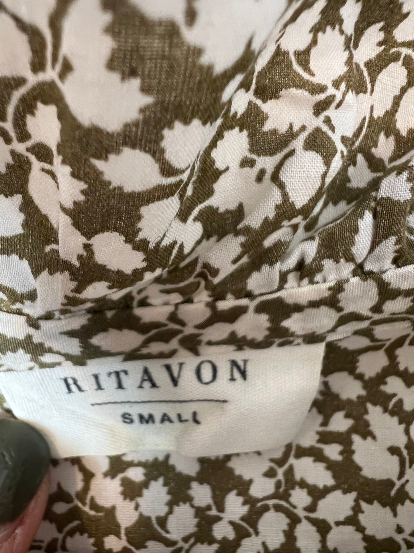 RITAVON. Green floral blouse Ts