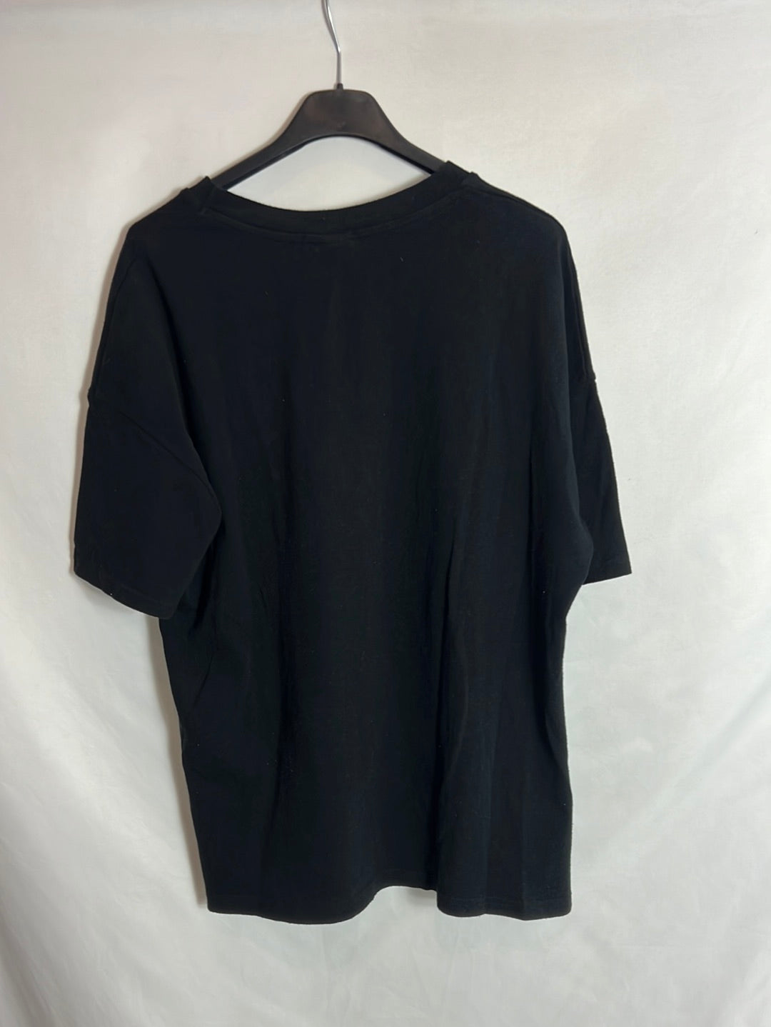 ZARA. Camiseta negra dumbo T.m