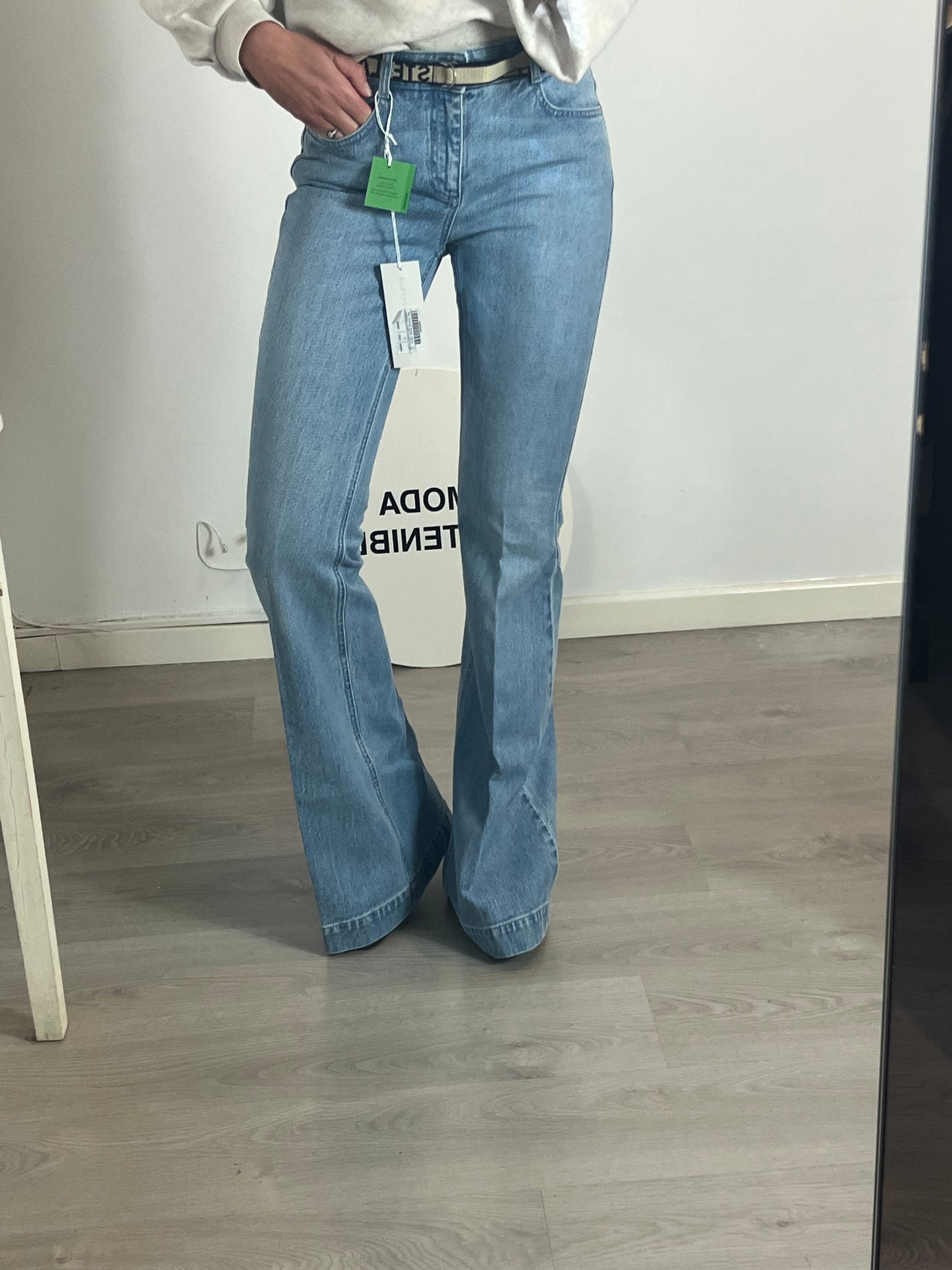 STELLA McCARTNEY. Pantalón denim campana T.29(38)
