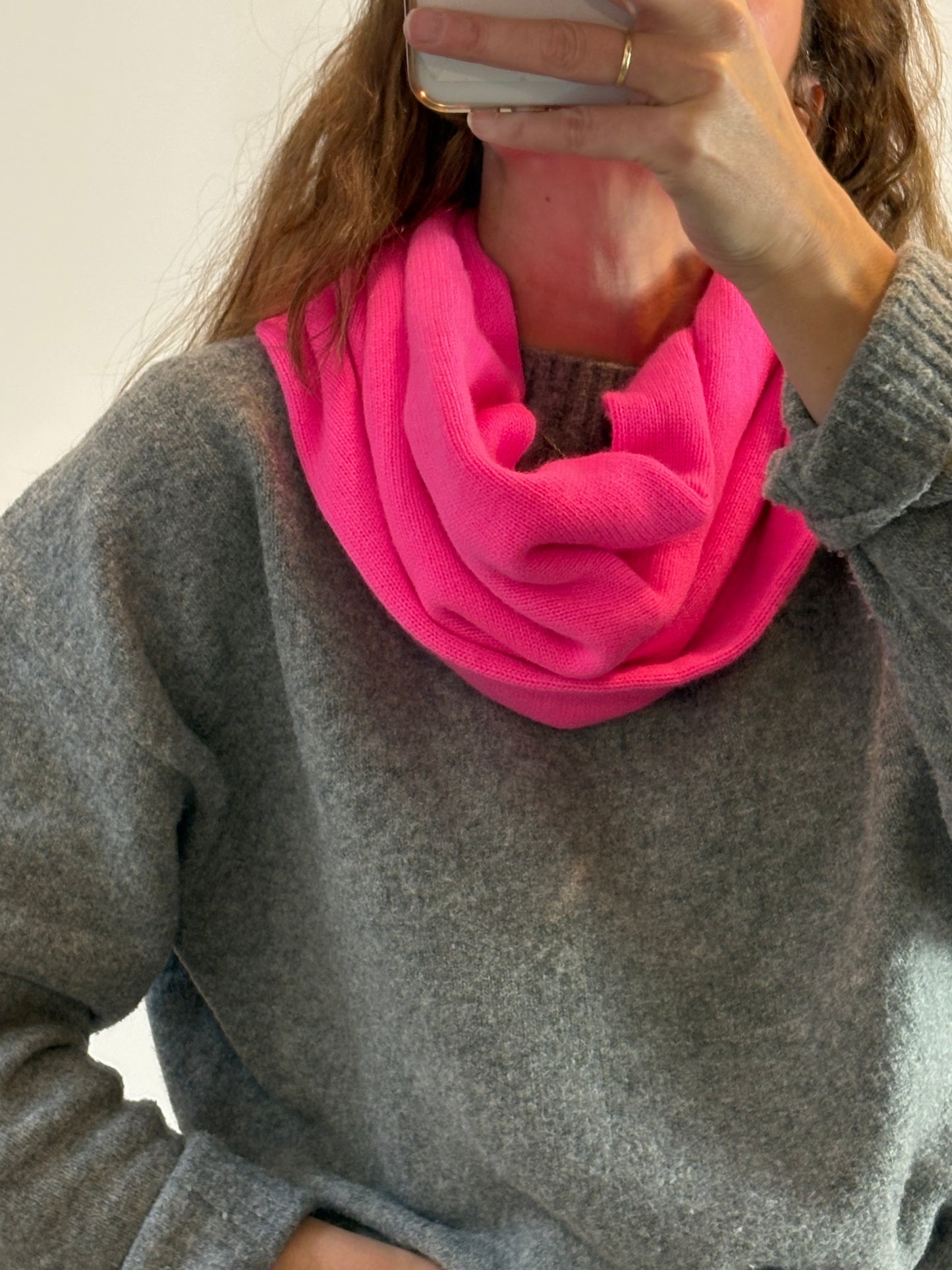 J CREW. Cuello fucsia cashmere