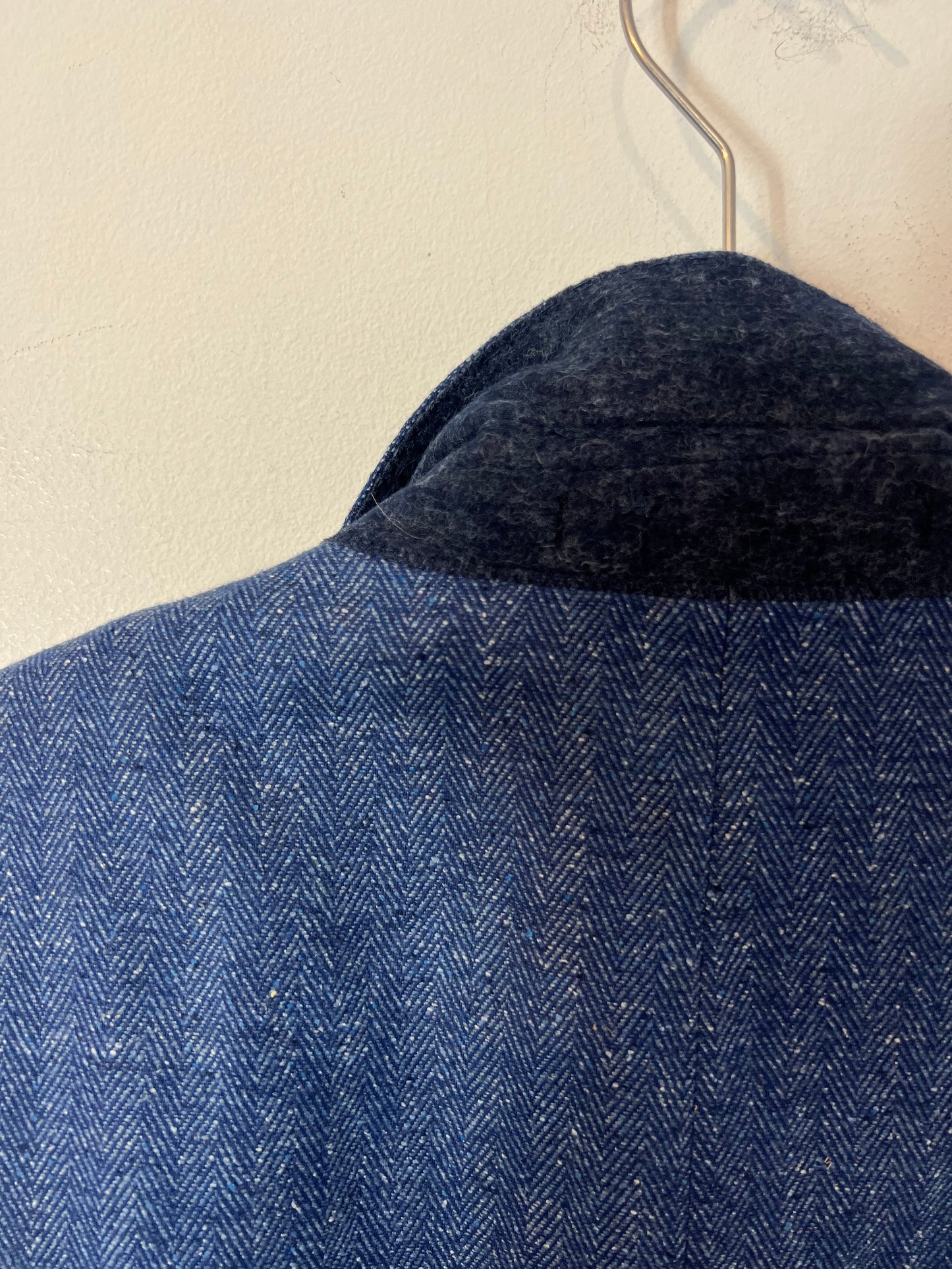 BOGGI MILANO. Blazer lana y seda azul jaspeada. T L