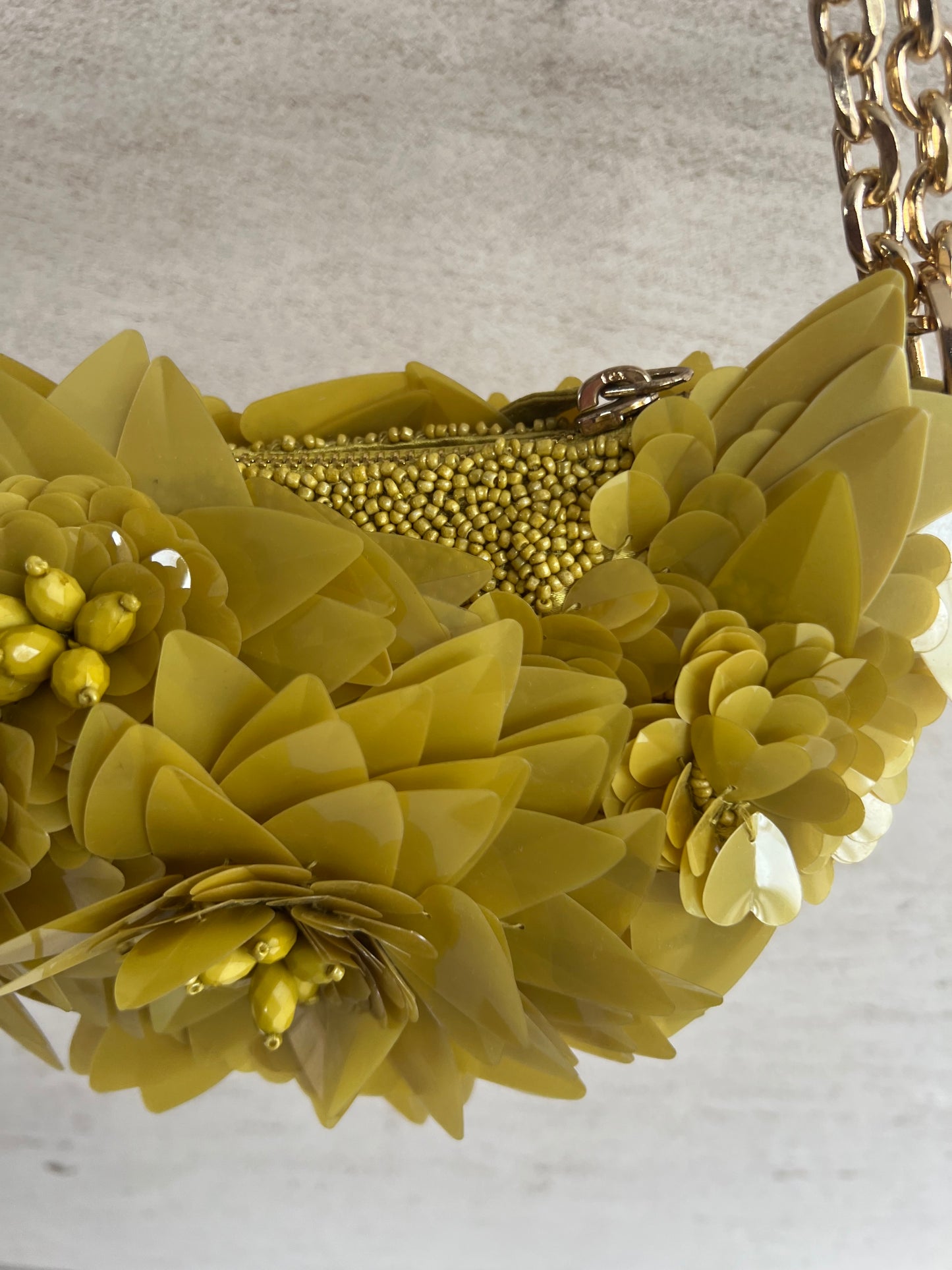 ZARA. Bolso abalorios verde pistacho