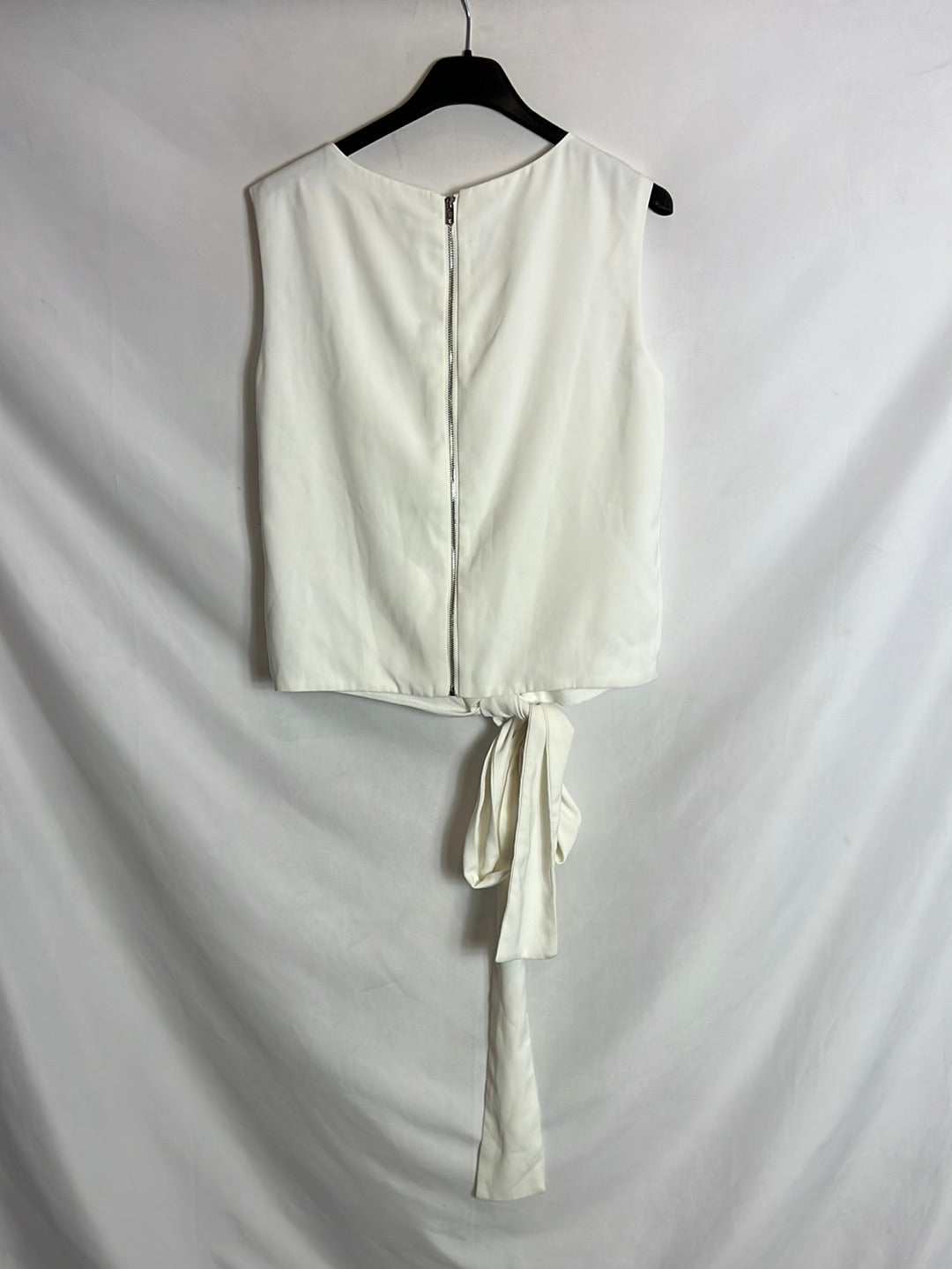 TERIA YABAR. Top blanco lazada T.m (Tara)