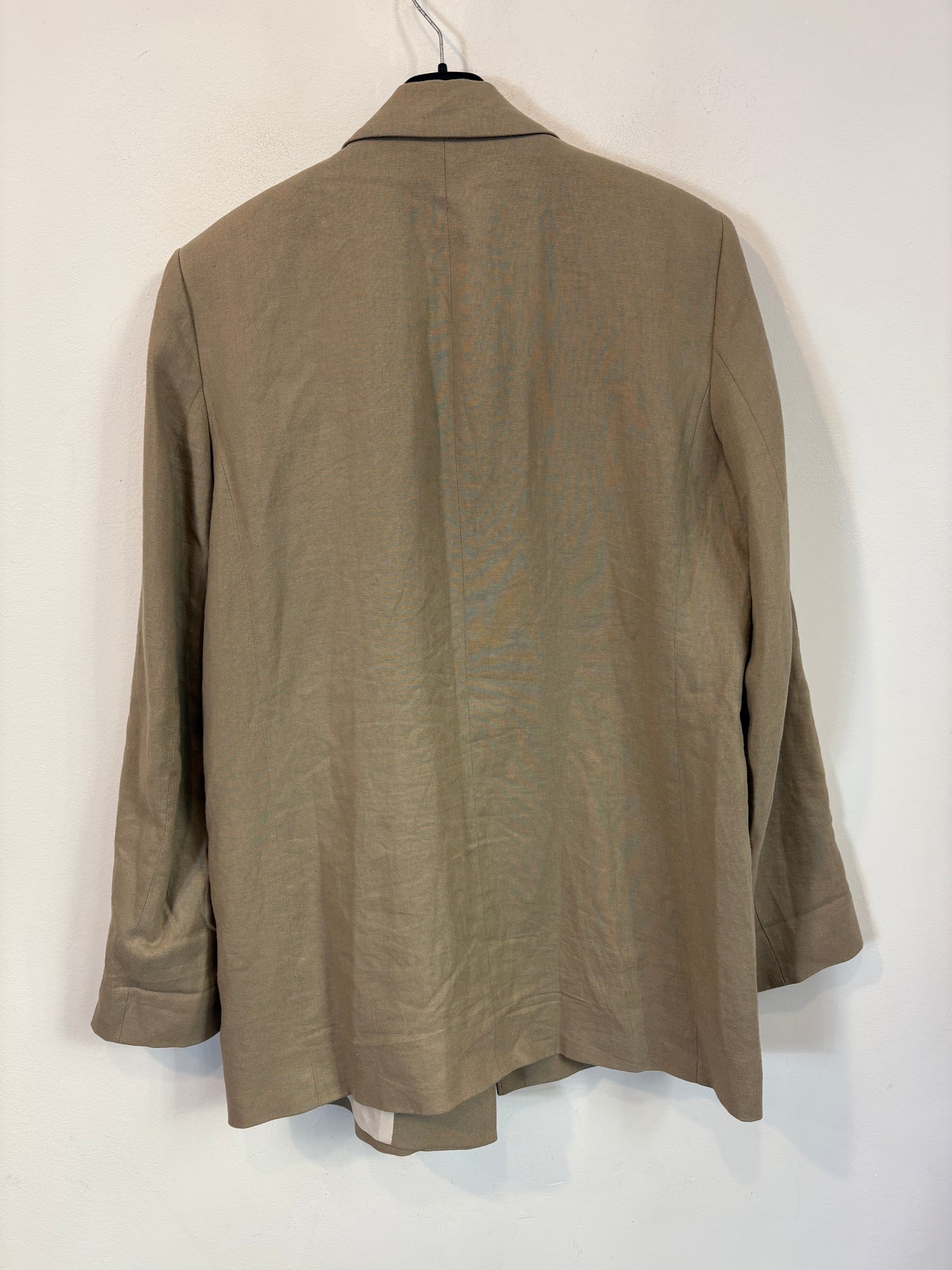 ZARA. Blazer color arena con lino y viscosa