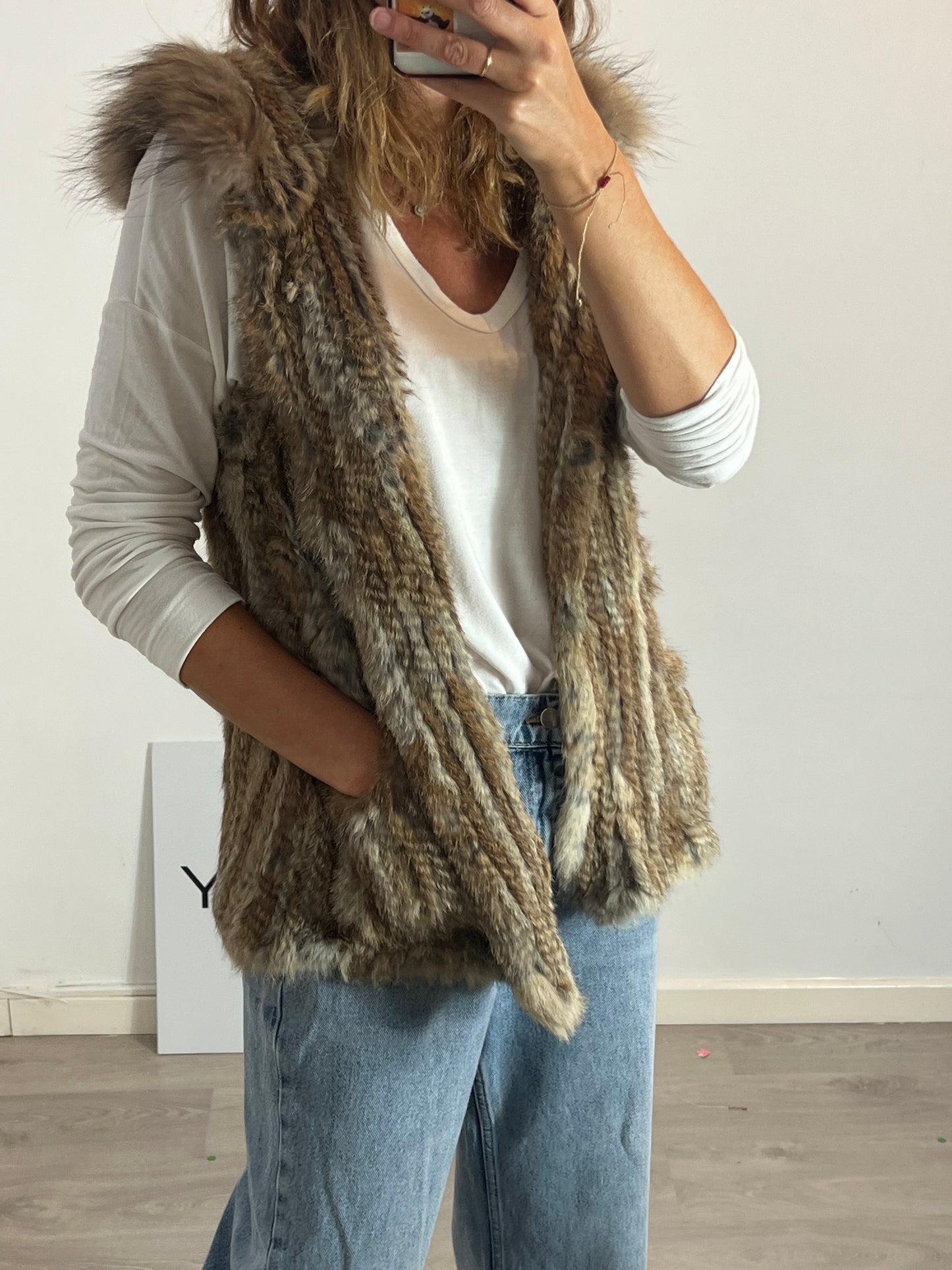 CORTY BENNET. Chaleco de pelo natural T.l