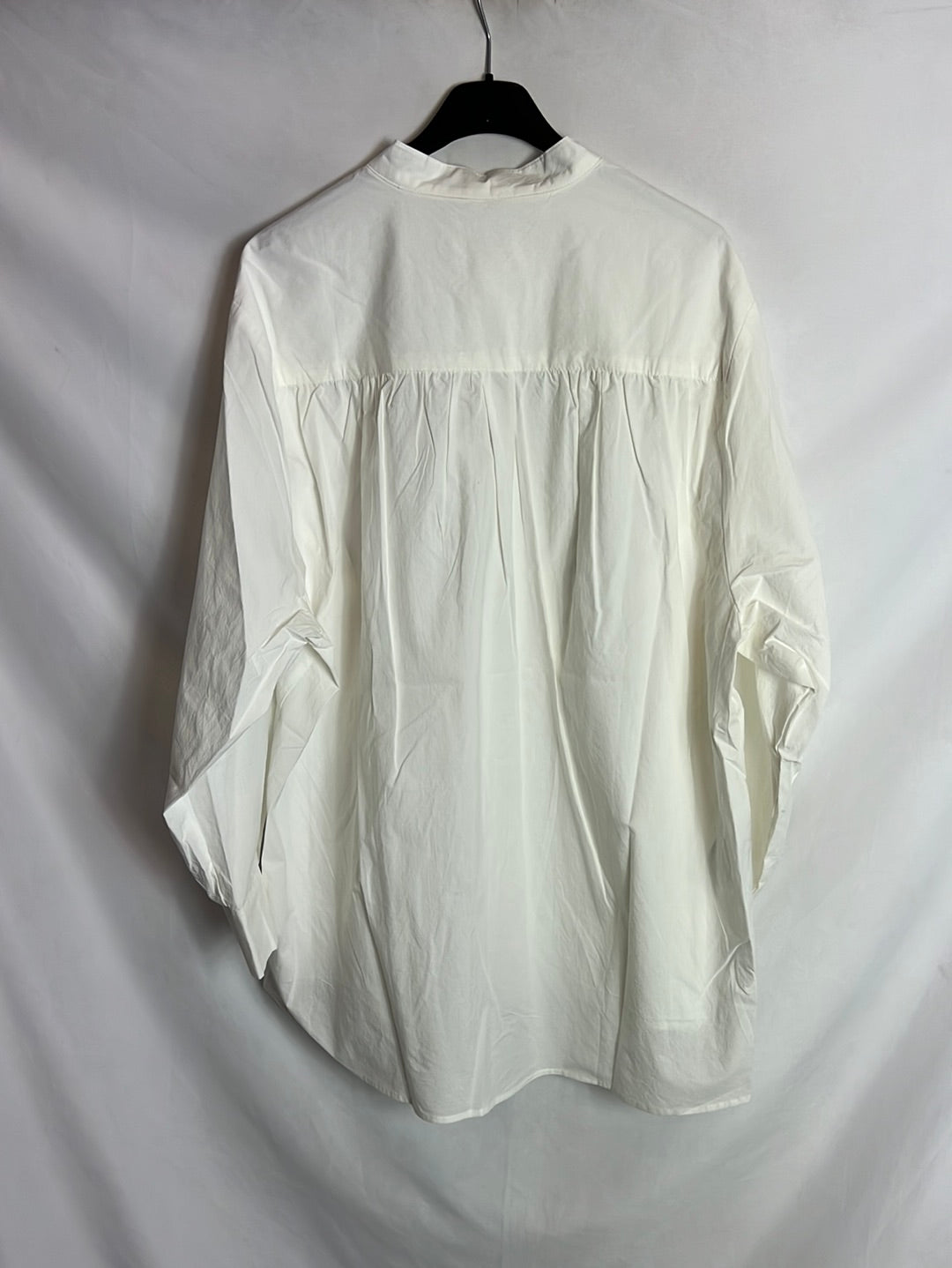 MANGO. Blusa color crudo oversized . T S