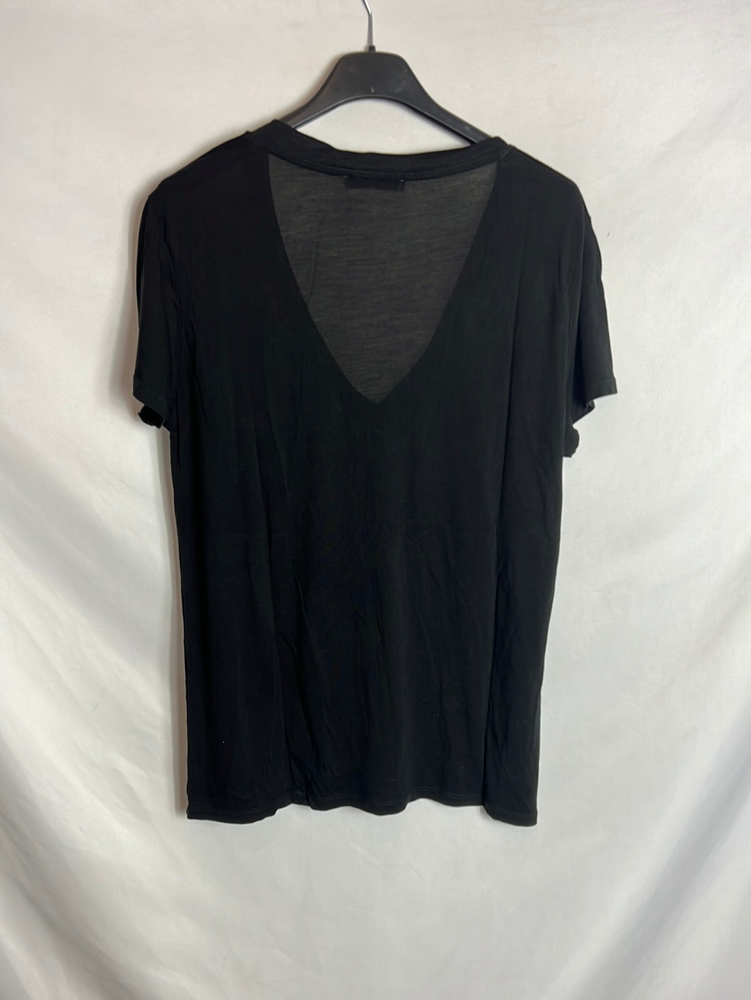 ZARA. Camiseta negra básica T.m