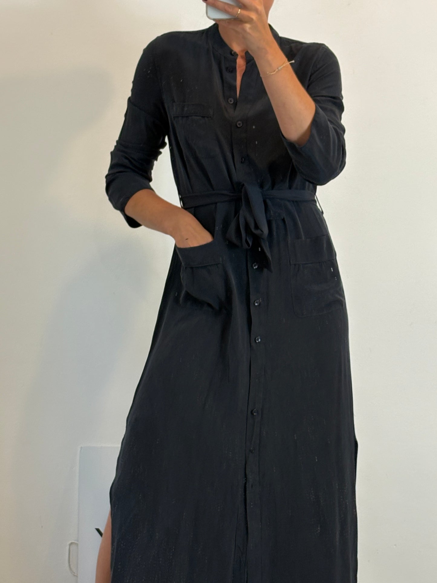 EQUIPMENT. Vestido largo seda azul aberturas. T M (tara)