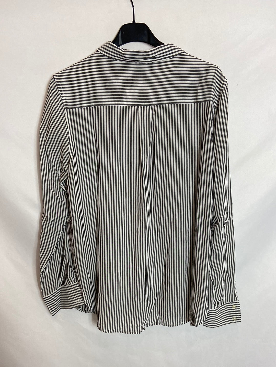 TEX. Camisa gris rayas T.L