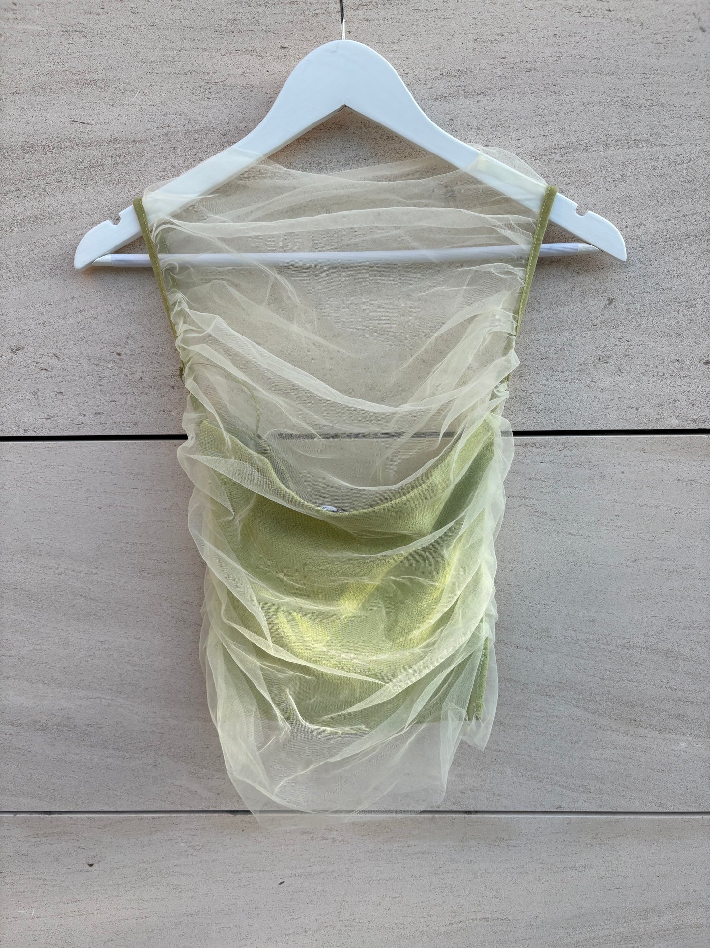 ZARA. Top tul fruncido