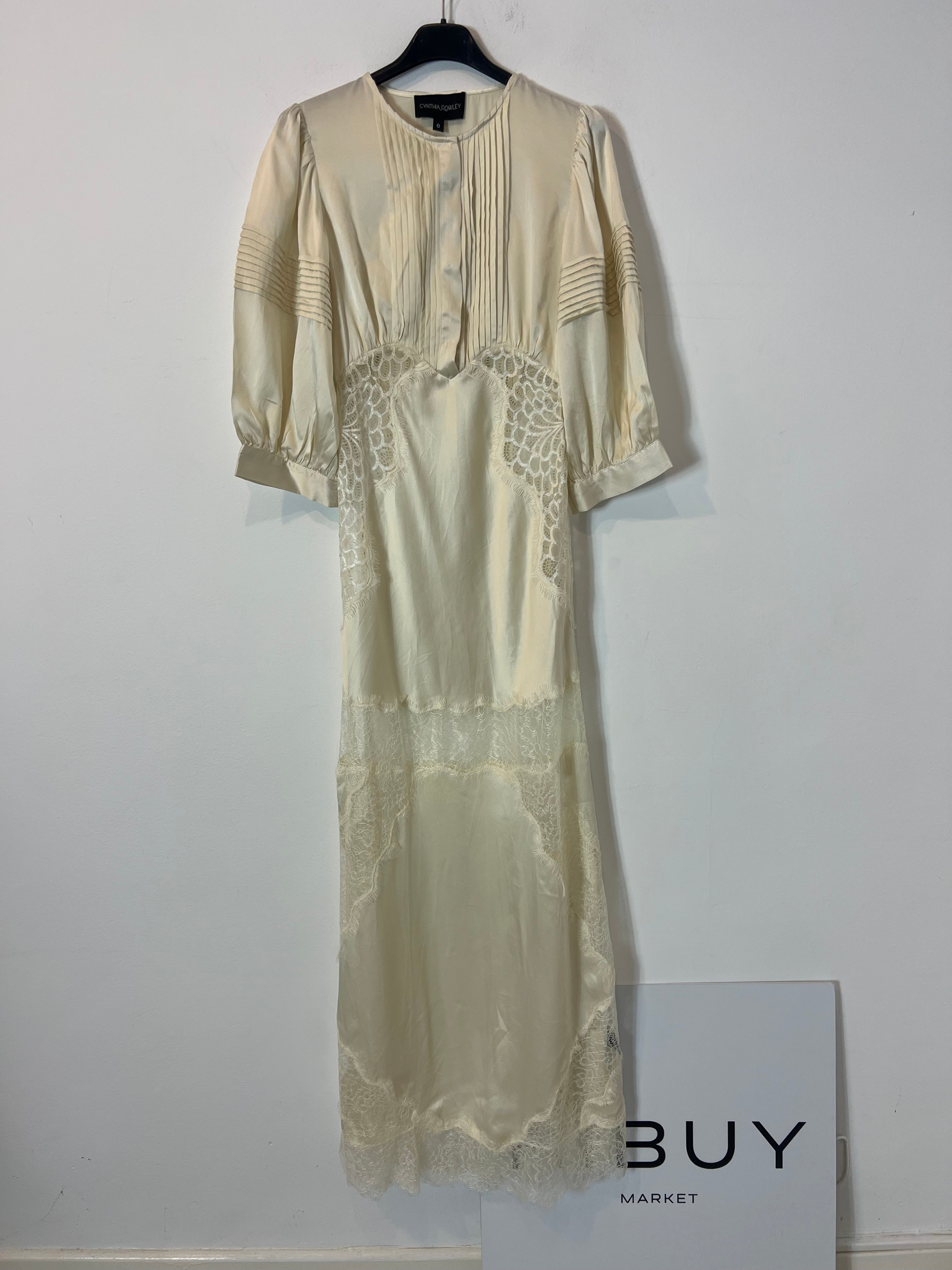 CYNTHIA ROWLEY. Silk and lace dress. S0 /34) Hibuy market CYNTHIA ROWLEY. Silk and lace dress. S0 /34) Hibuy market