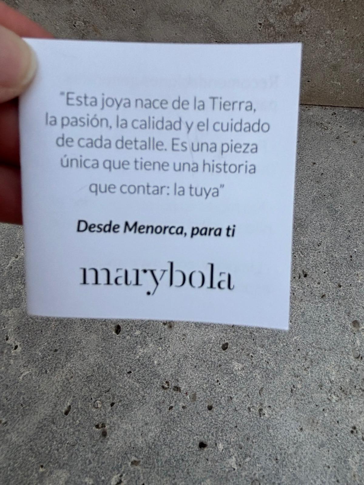 MARYBOLA. Pulsera ónix y hematíes negra