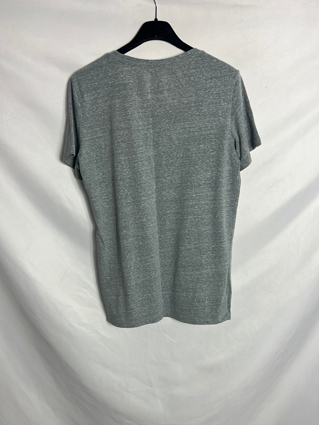 CONVERSE. Camiseta gris logo. T L (M)