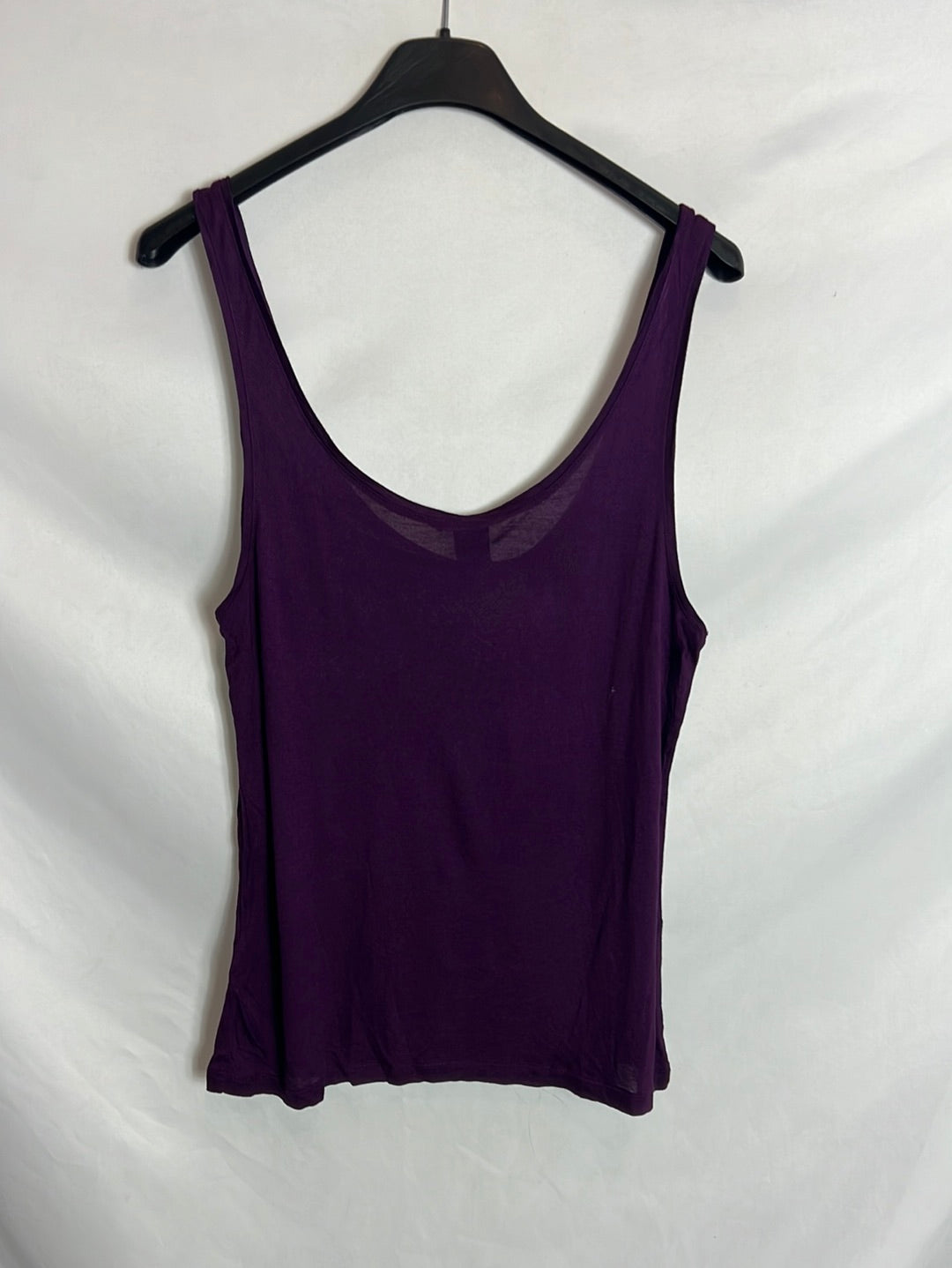 H&M. Eggplant top. T XS