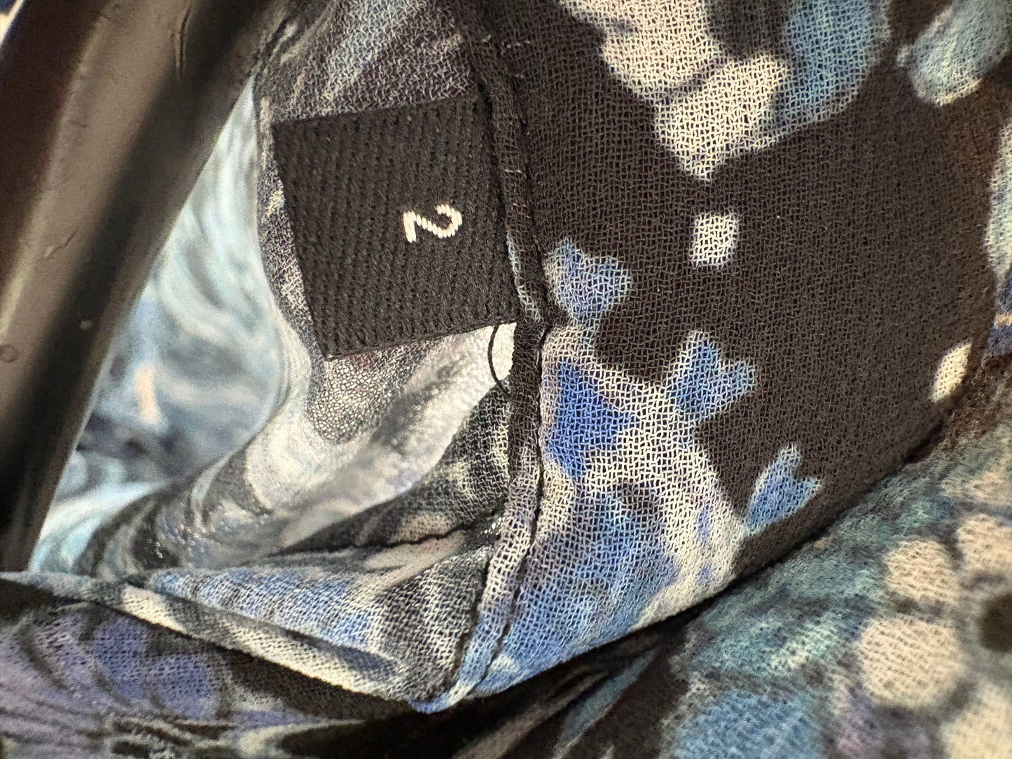 THE KOOPLES. Blusa fluida estampada azules