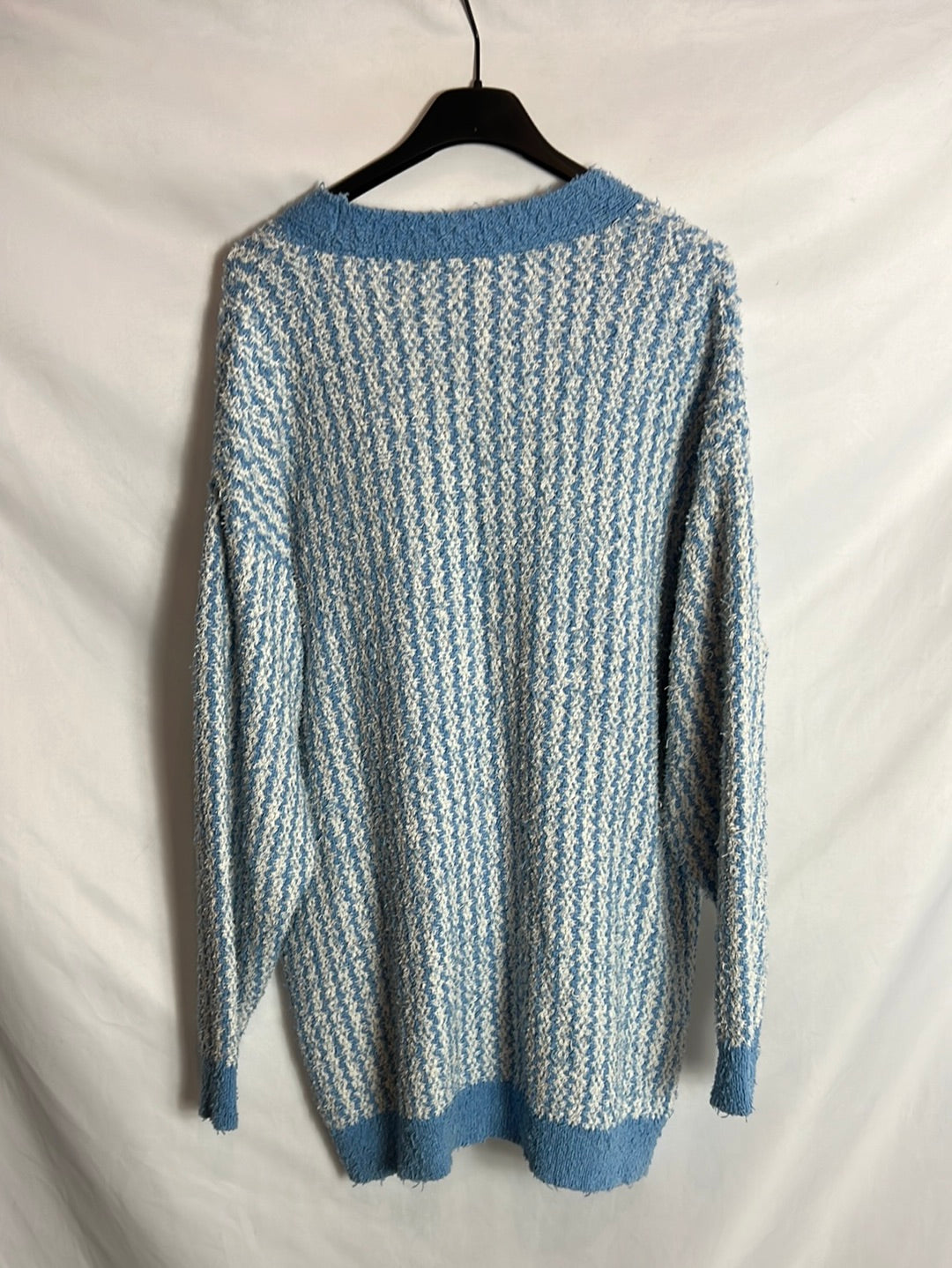 ZARA. Cárdigan bicolor textura botones dorados. T XS-S