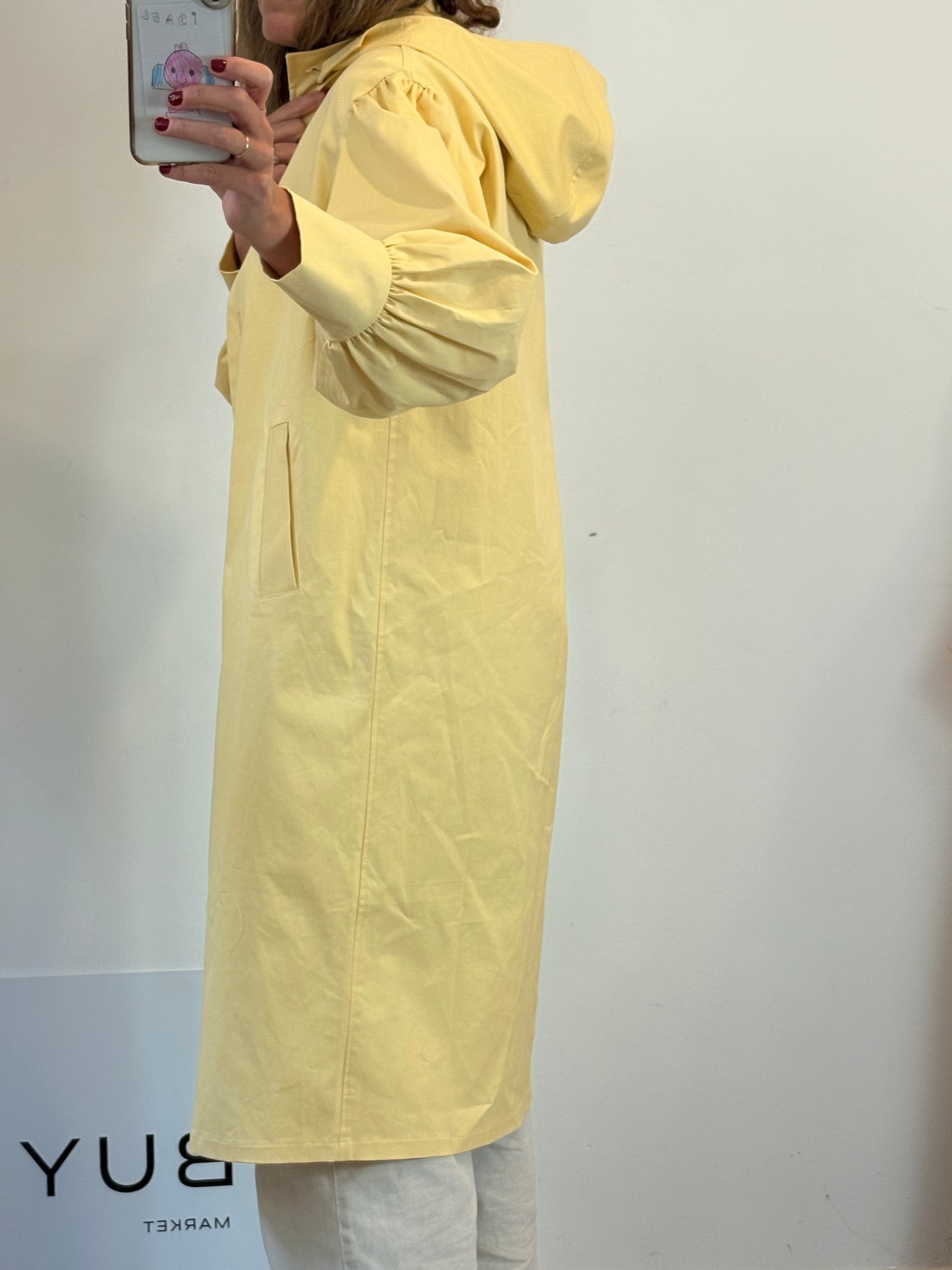 MAGNOLYA. Gabardina capucha pastel