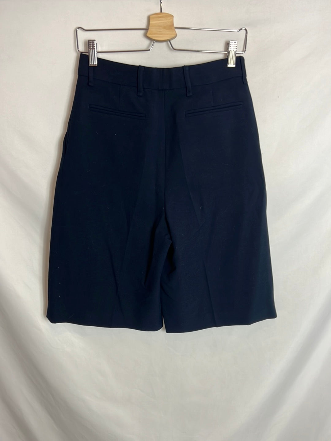 ZARA. Bermuda larga azul. T S