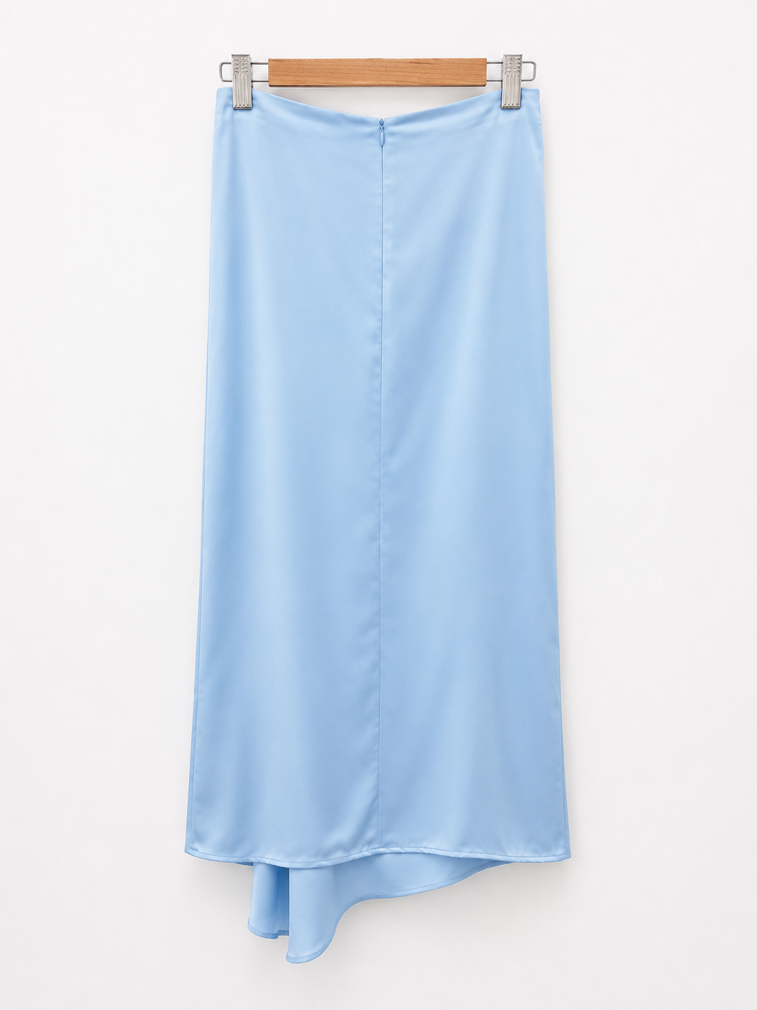 BY CLÉA. Falda midi azul volante (36,38,40)