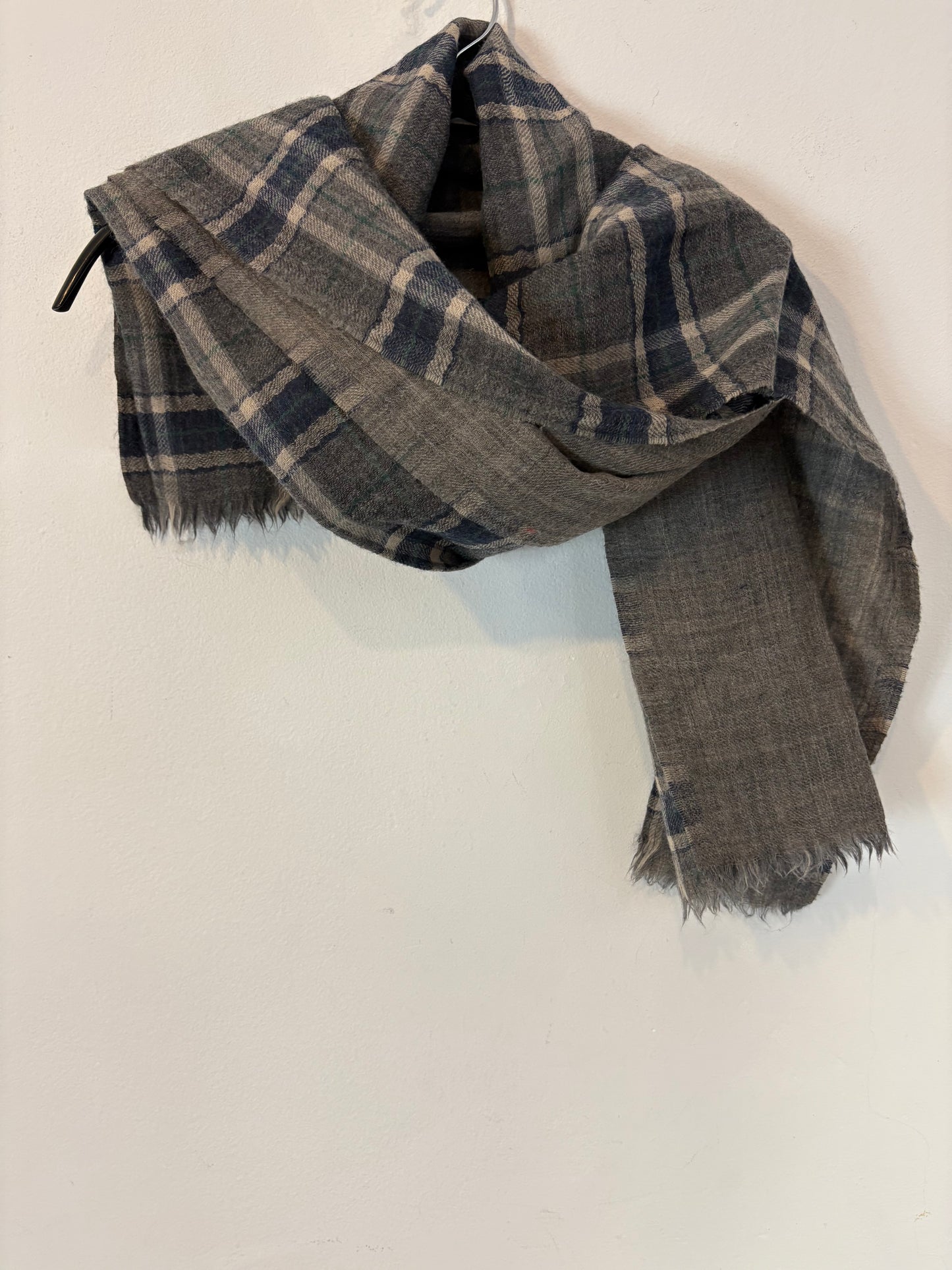 CHERRIES. Flowy purple top. Size XL