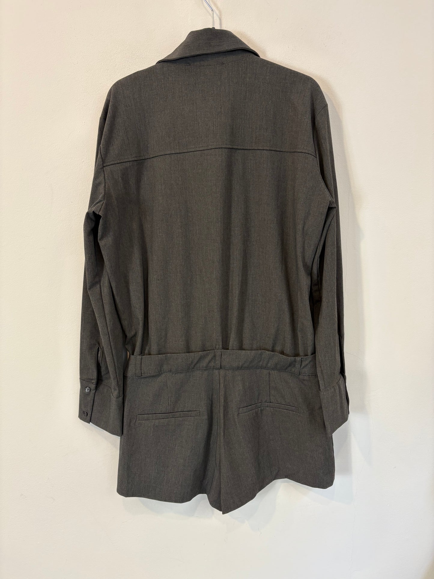 ZARA. Mono corto gris marengo