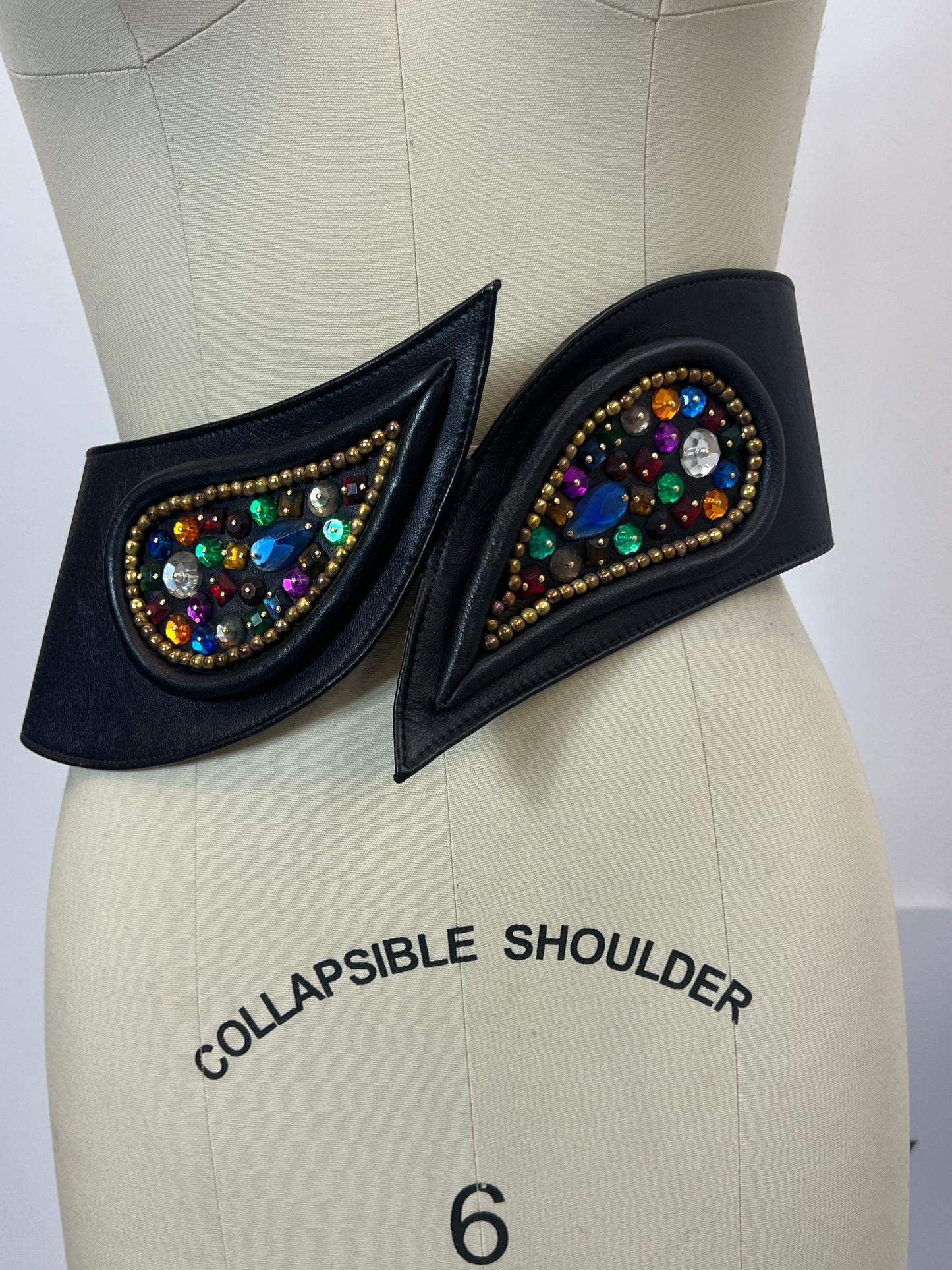 LE SORELLE. Cinturón fajín pedrería colores. T S/M