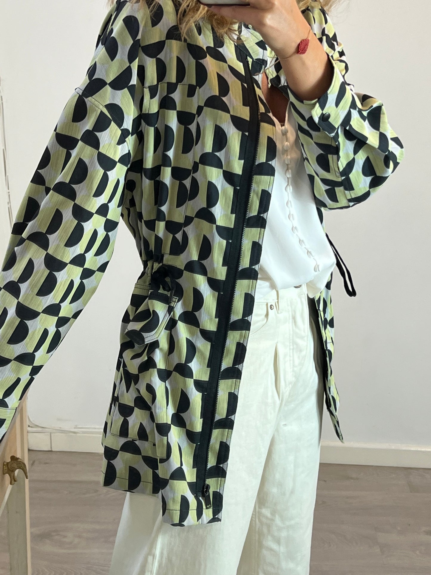 BIMBA Y LOLA. Retro print jacket T.xs