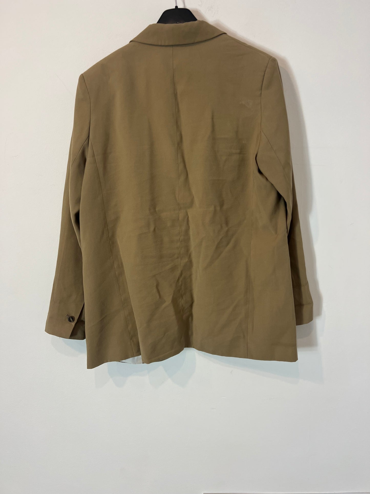 MANGO. Blazer beige fluida T.m