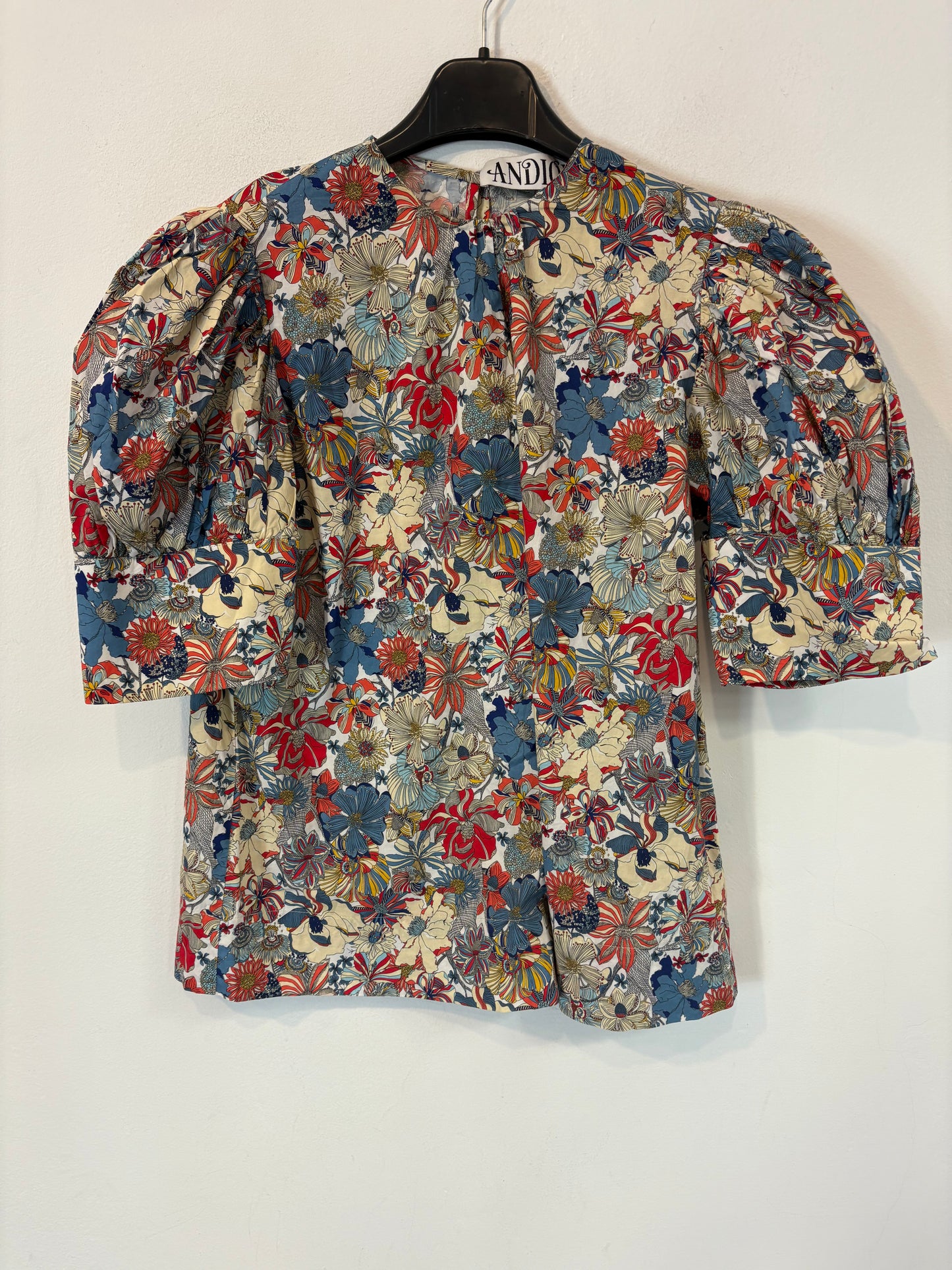 AMEÉ. Sleeveless fringed sweater S.(s)