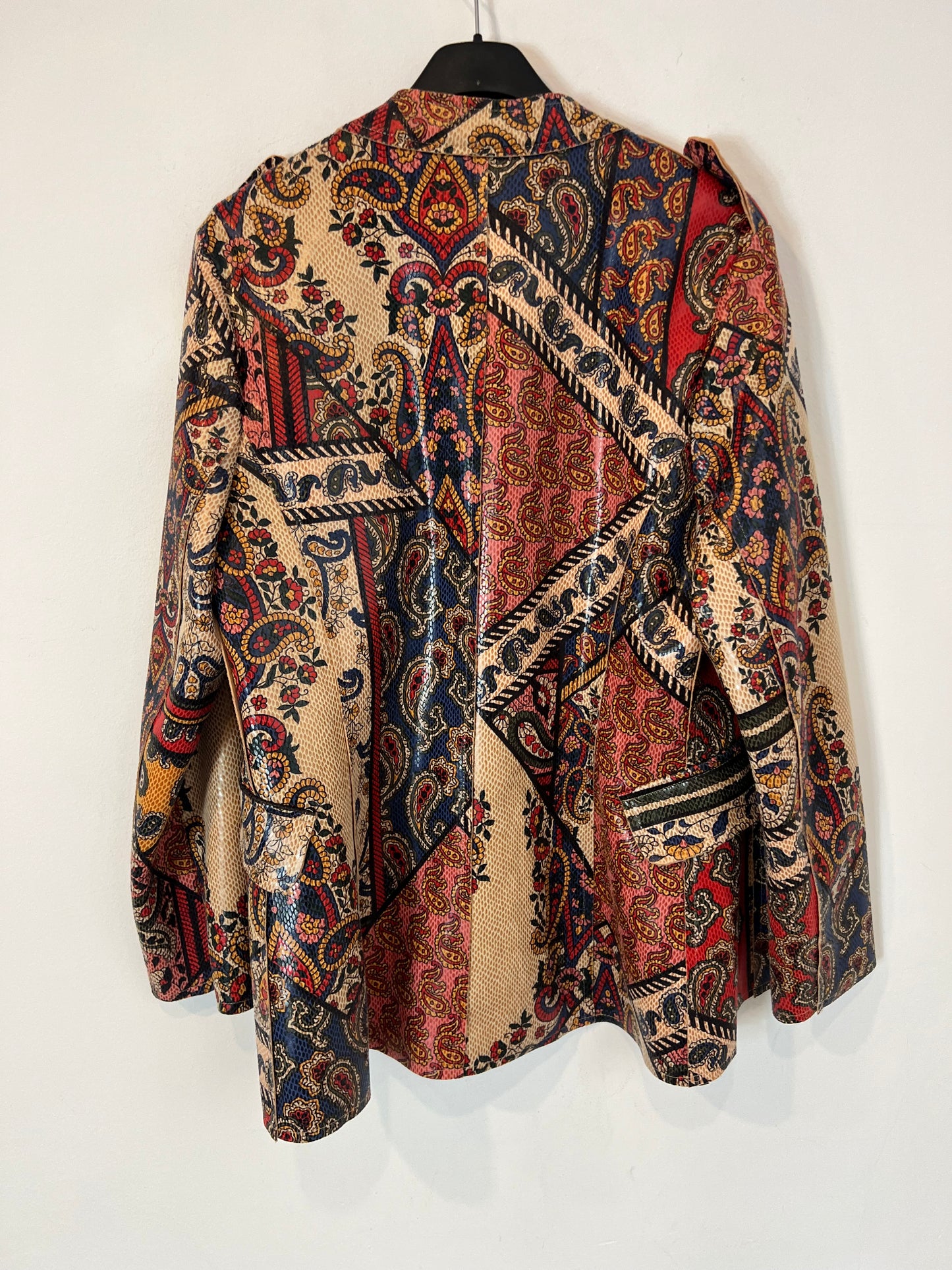 VAMIIA. Chaqueta estampada T.l