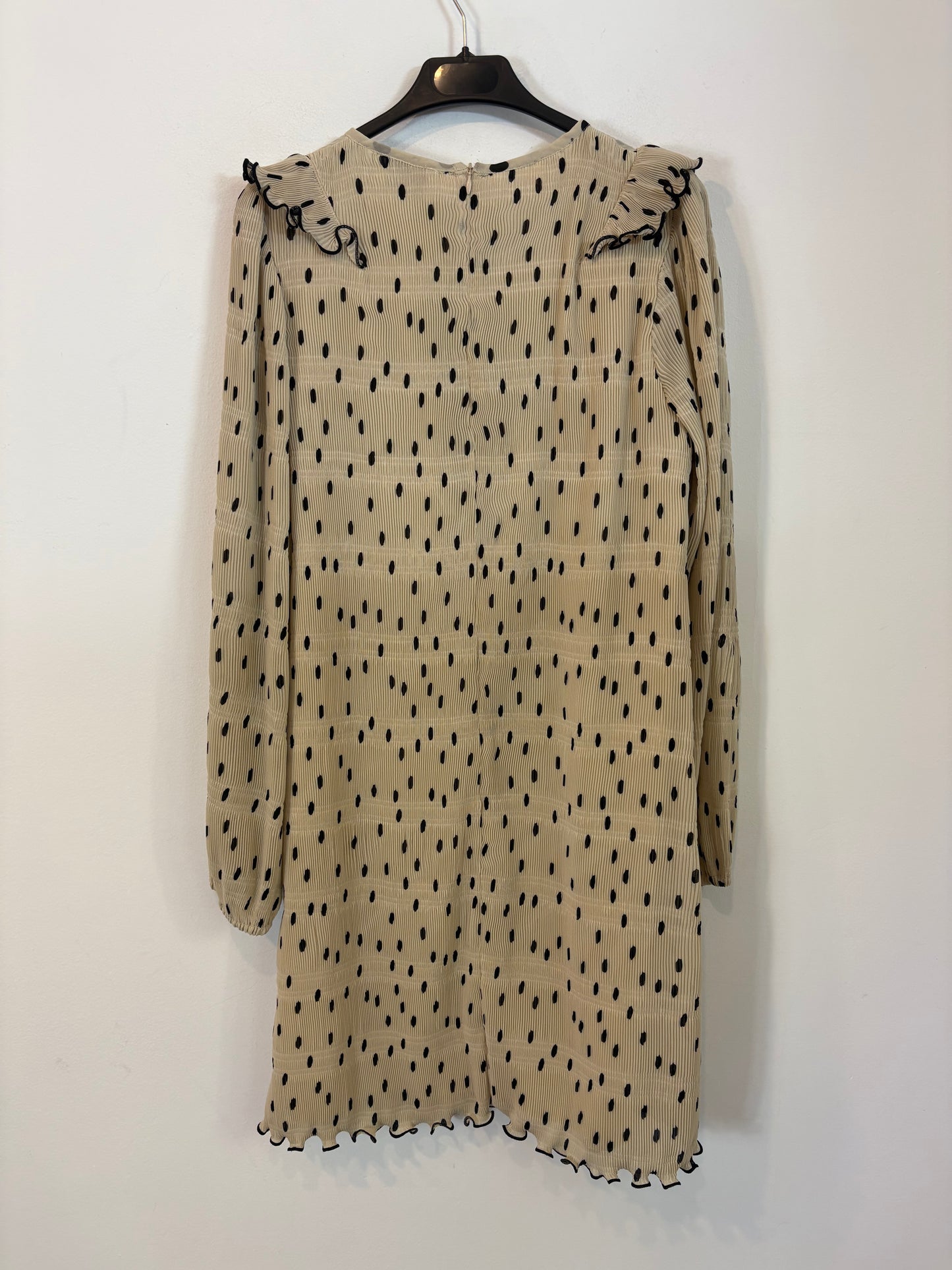 GANNI. Short pleated polka dot dress. Size 38