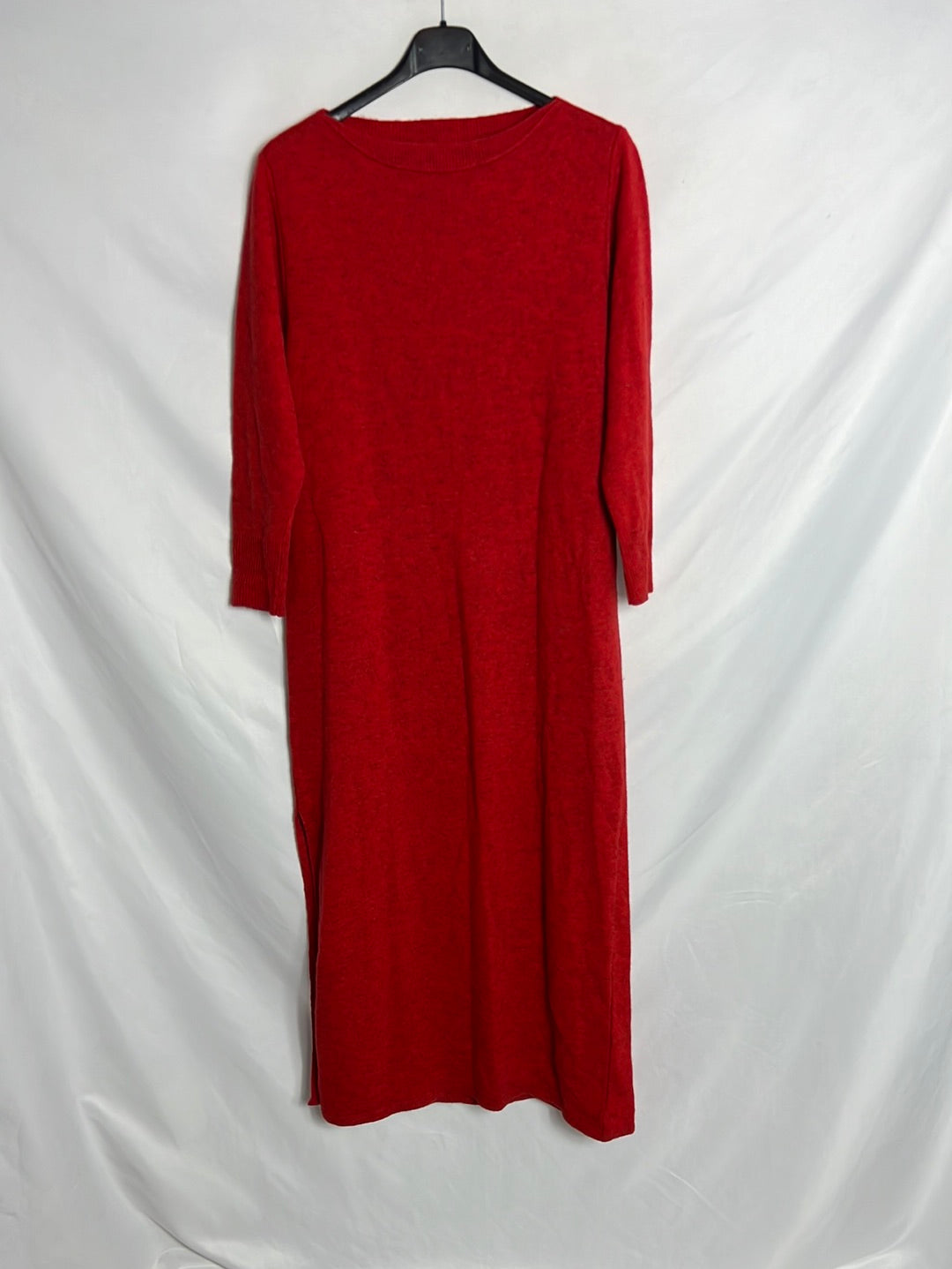 ISABEL MARANT. Red speckled knit dress with slit. Size 36 Hibuy market ISABEL MARANT. Red speckled knit dress with slit. Size 36 Hibuy market