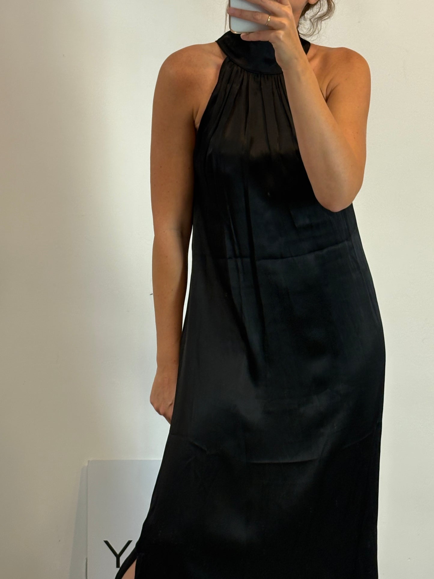 NERATTA. Vestido negro halter