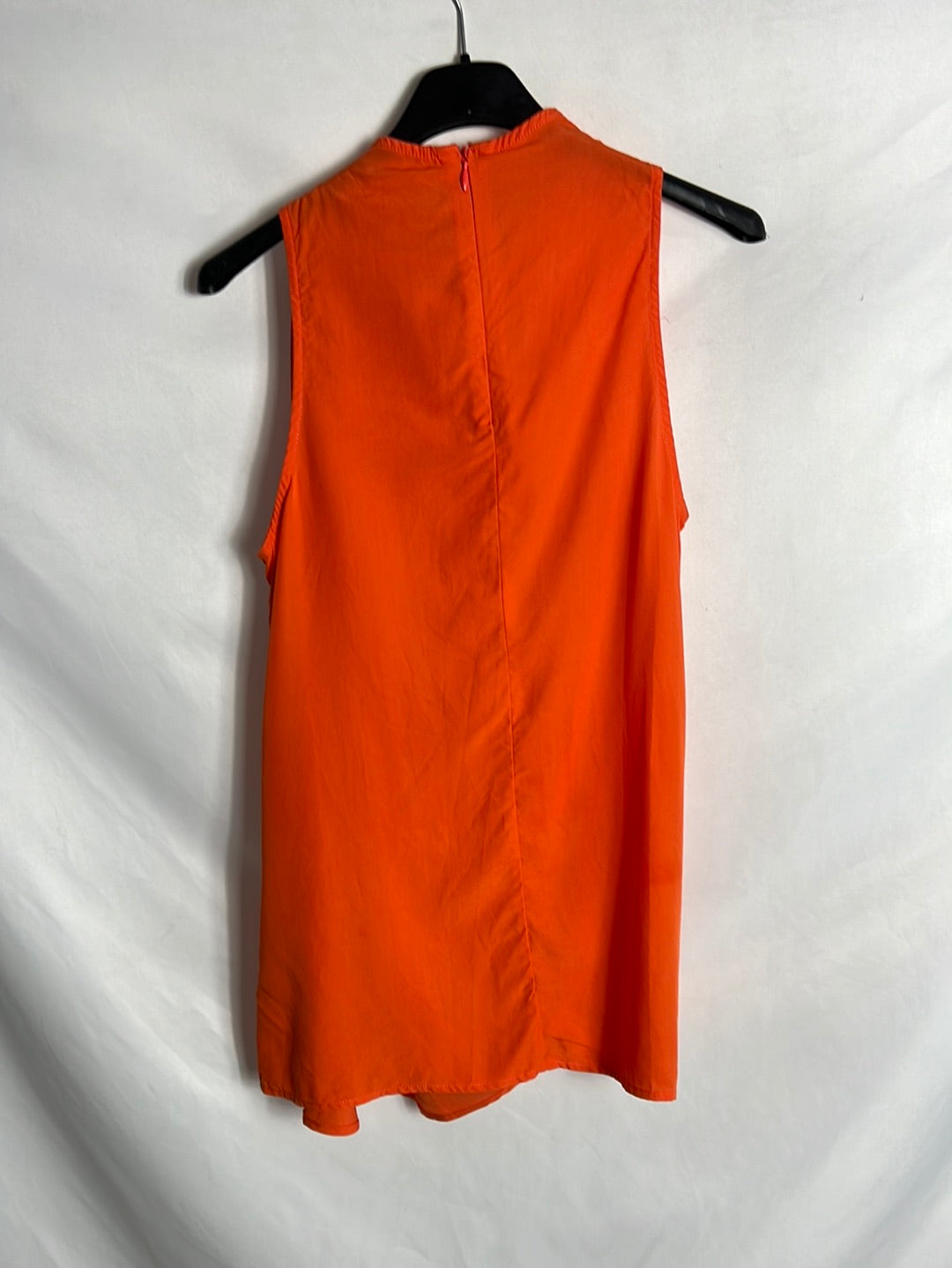 MOTRAS. Top naranja fluido cuello halter. T S/M