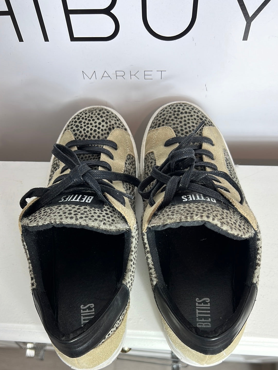 BETTIES. Zapatillas textura print. T 39