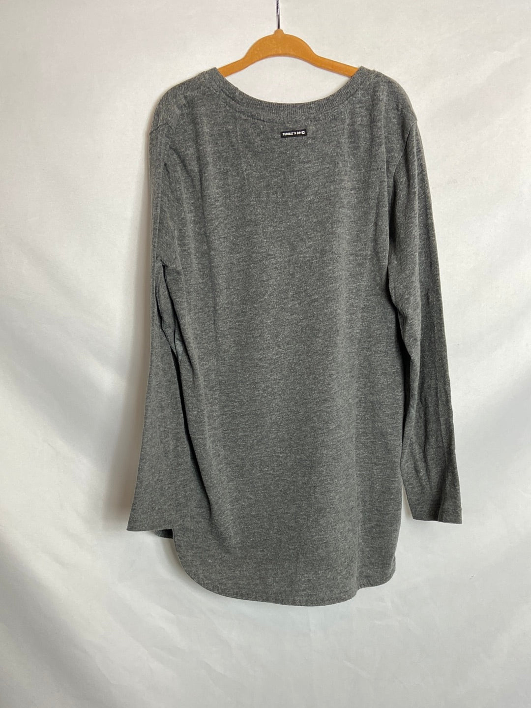 TUMBLE 'N DRY. Grey graphic T-shirt. Ages 7-8