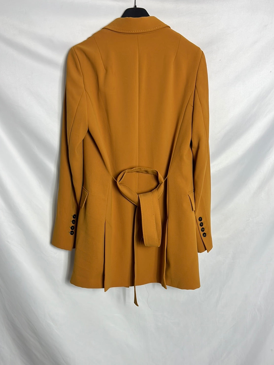 ZARA. Blazer larga mostaza. T XS (tara)