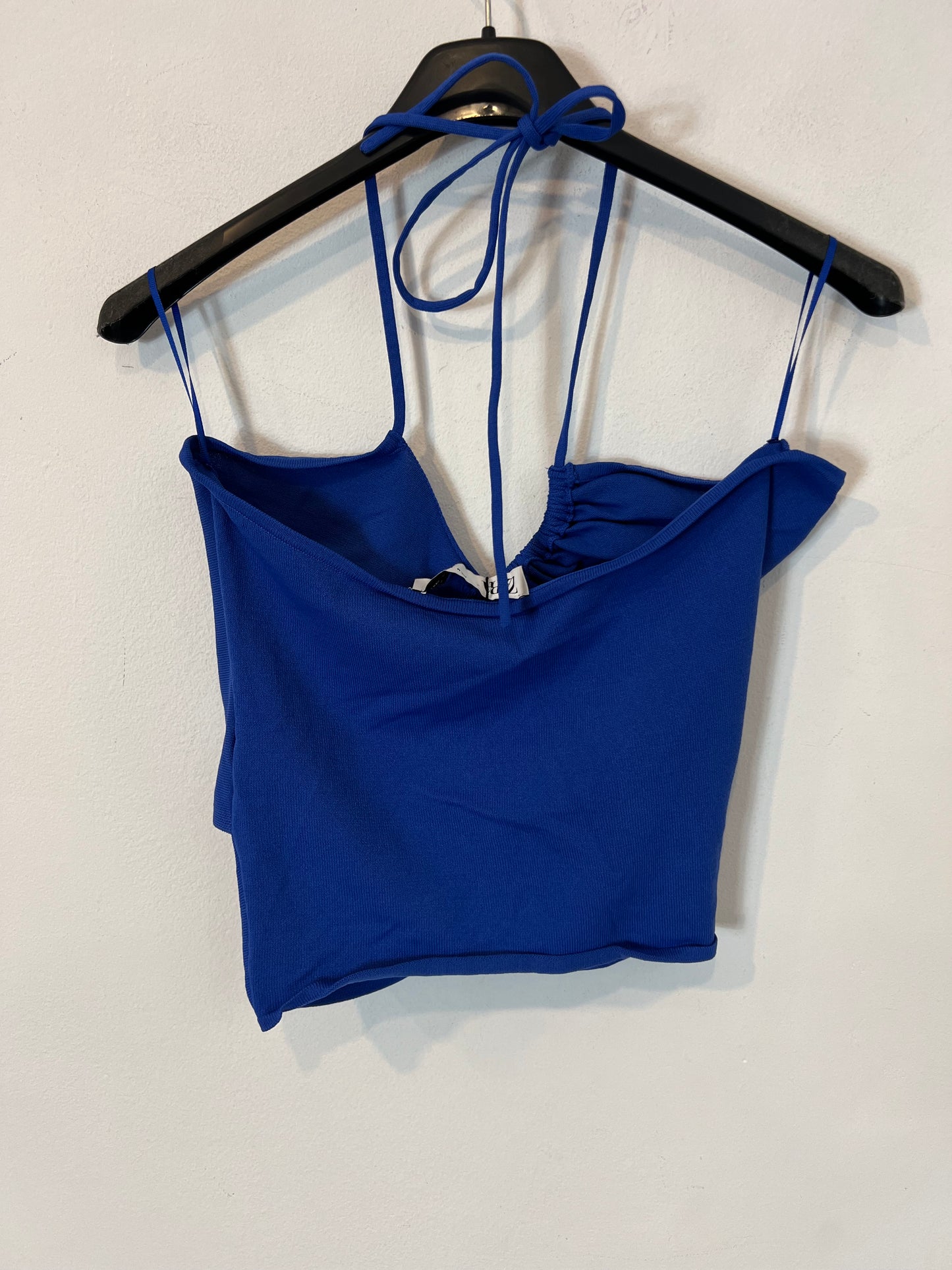 ZARA. Elastic blue top with openings. TM