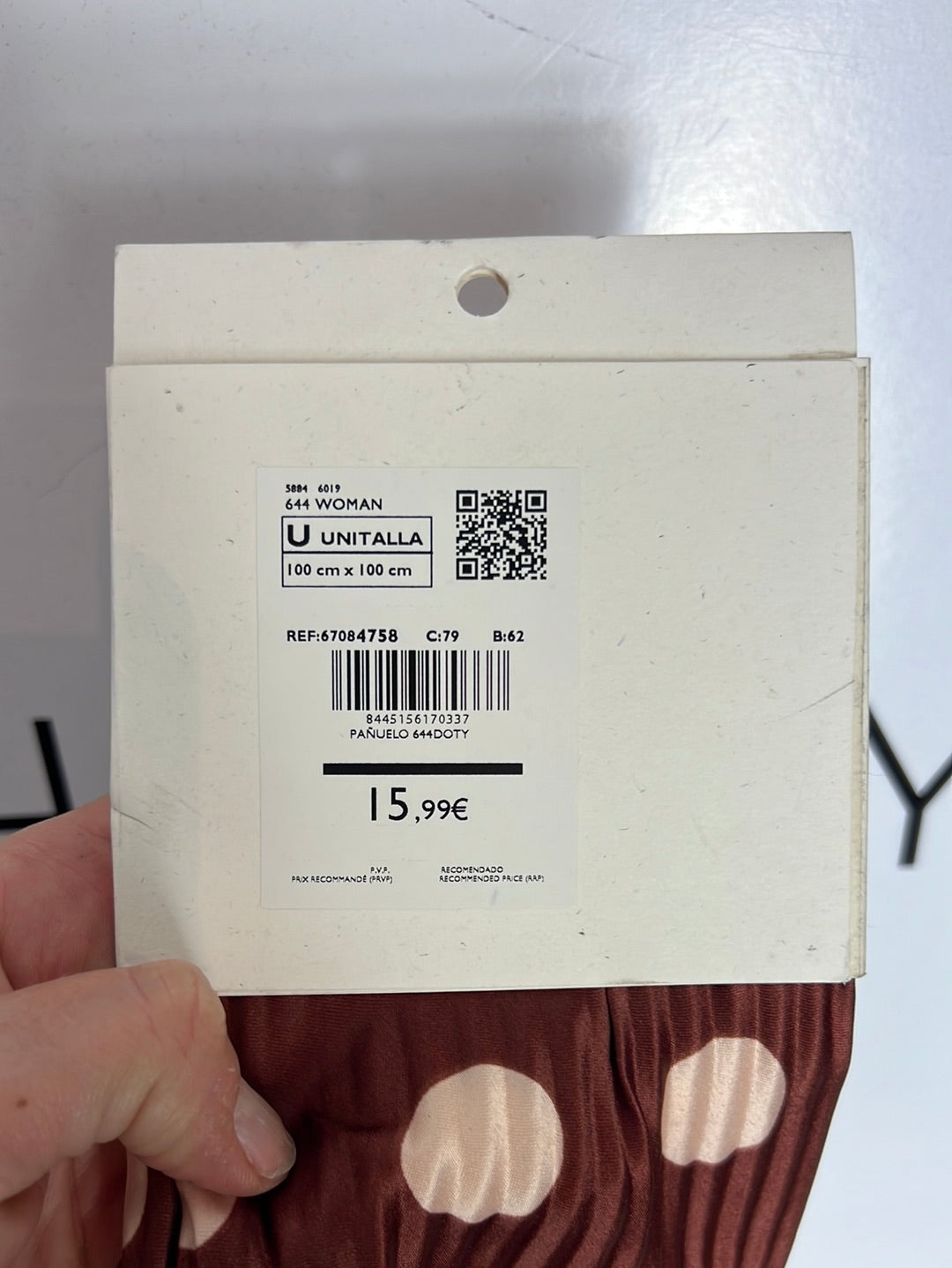 MANGO. Pañuelo multiusos marrón plisado lunares. TU