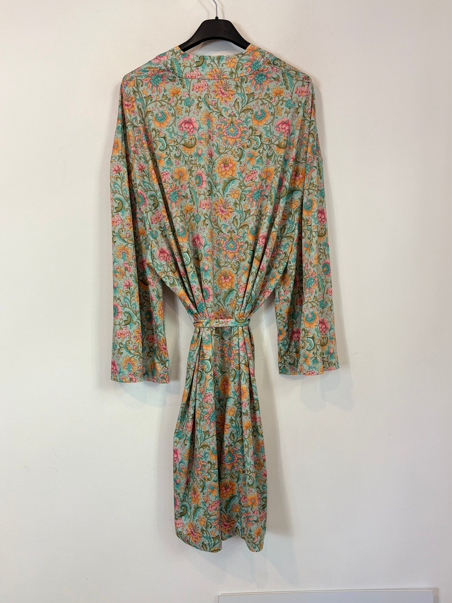 LOUISE MISHA. Kimono estampado floral
