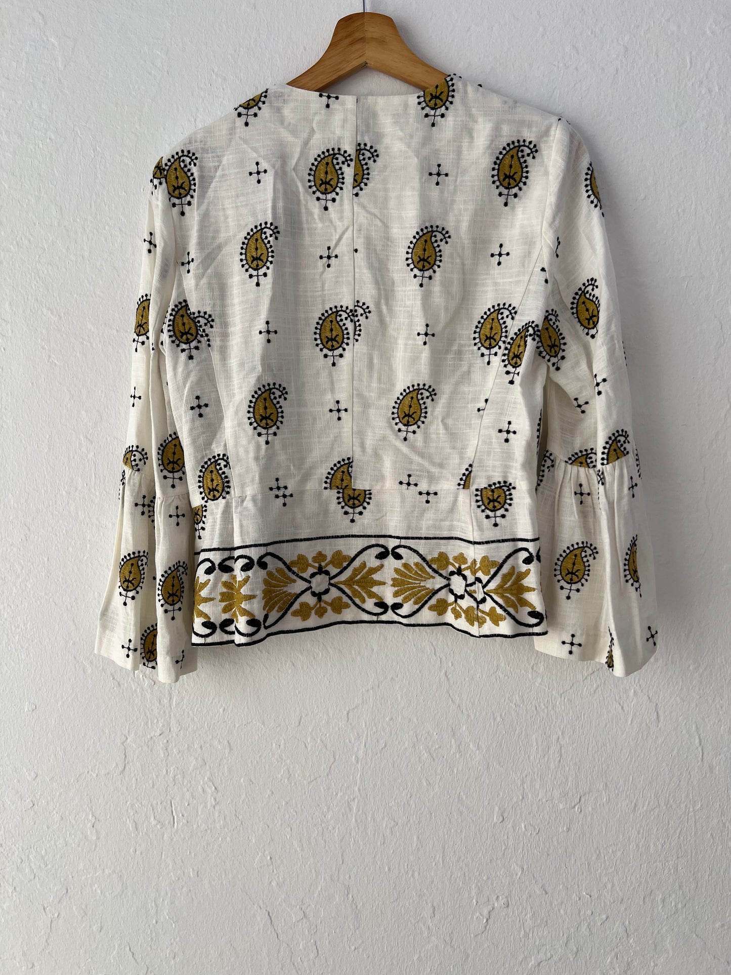 ZARA. White embroidered set TM