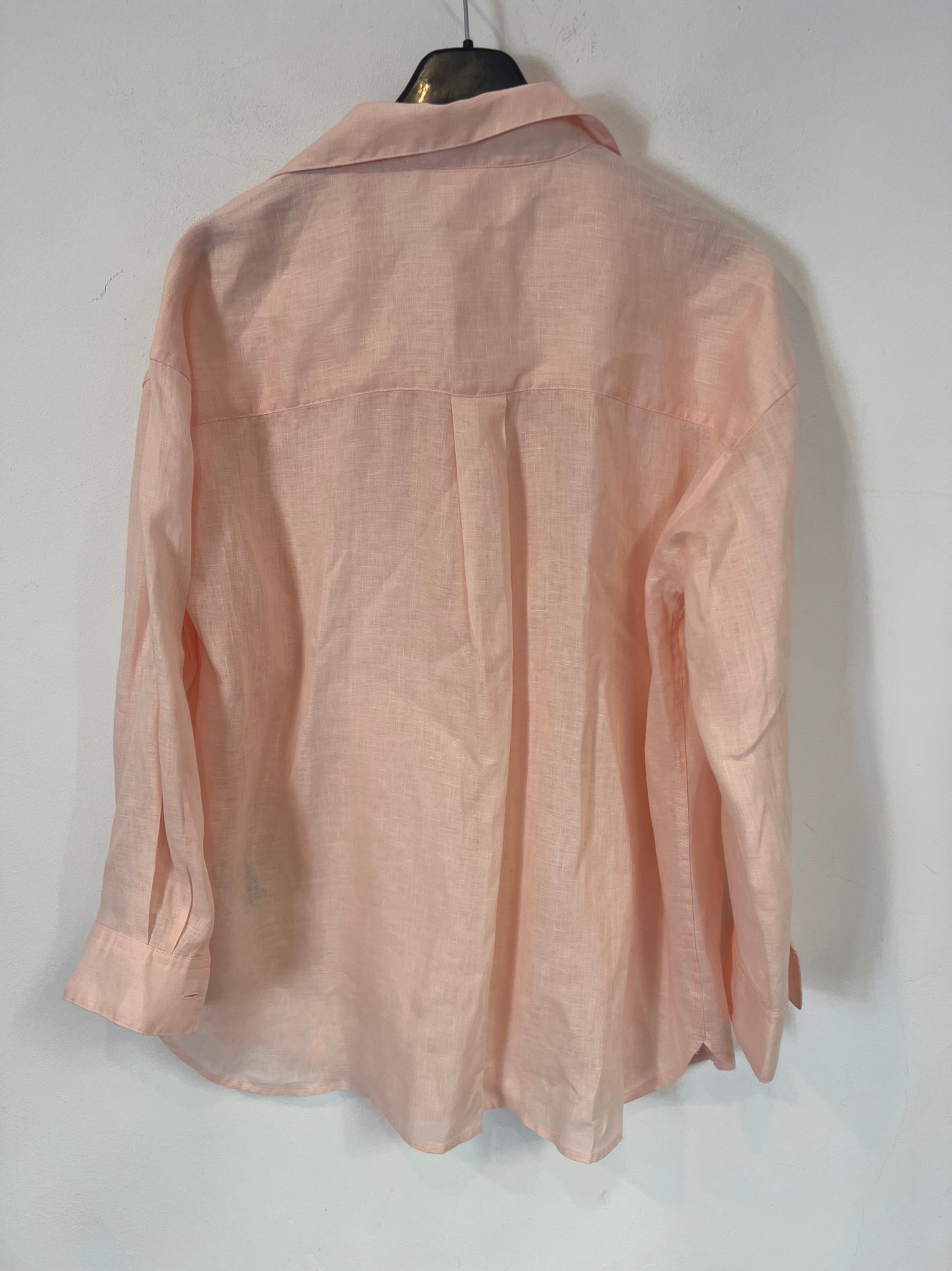 UNIQLO. Light pink linen blouse. T.S.