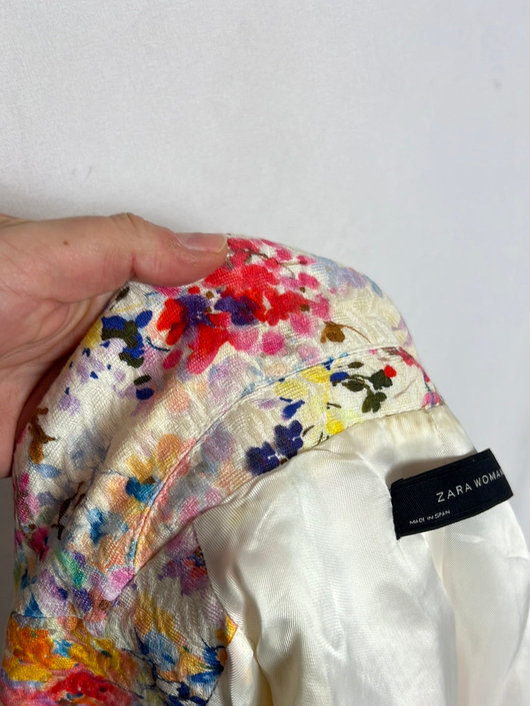 ZARA. Blazer textura flores. T M