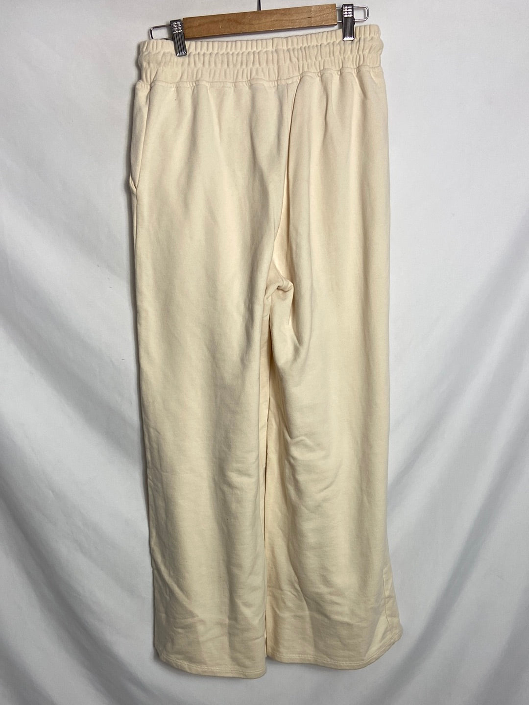 BERSHKA. Wide-leg plush trousers. TM