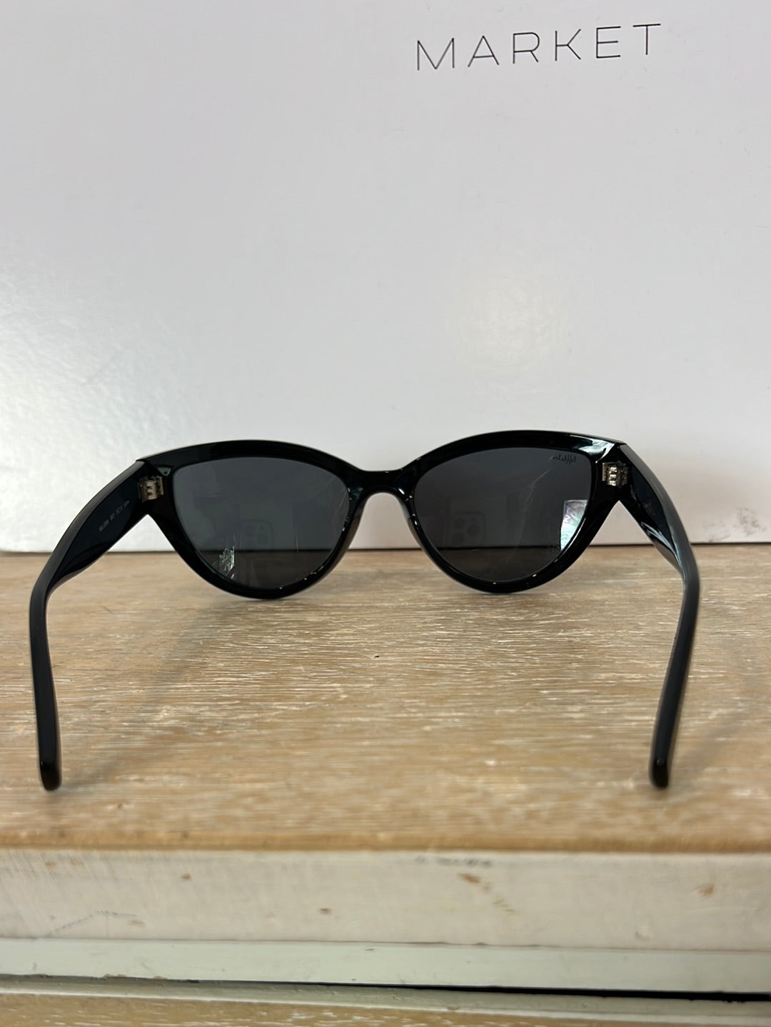 OTRAS. Gafas de sol negras ojo de gato