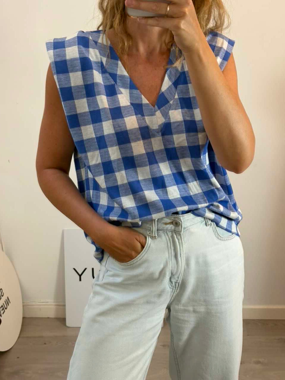 Top cuadros azules