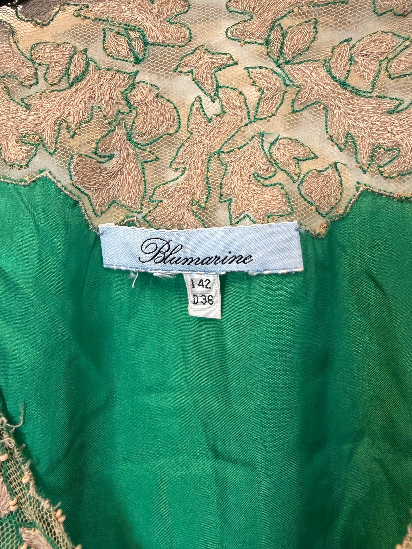 BLUMARINE. Top verde seda y encaje